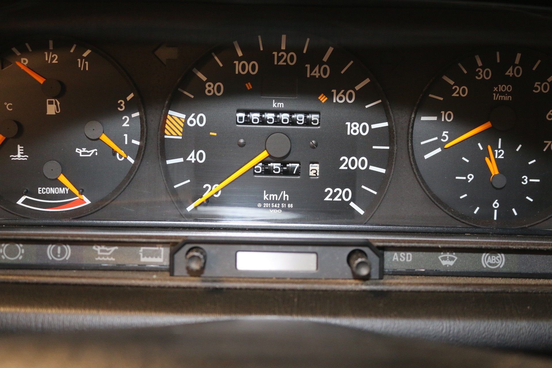 MERCEDES-BENZ 190 E 2.3-image-7