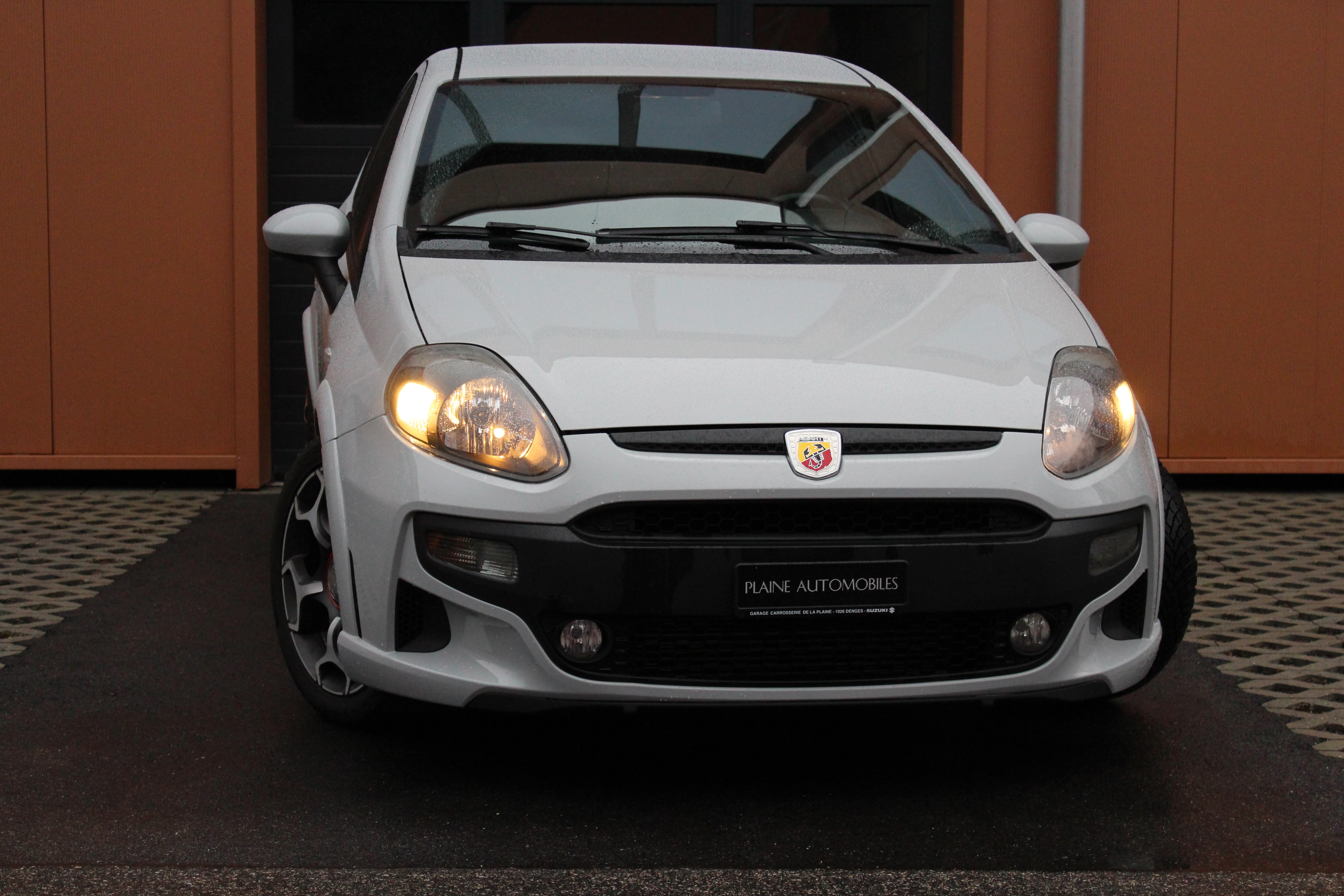 Car photo
