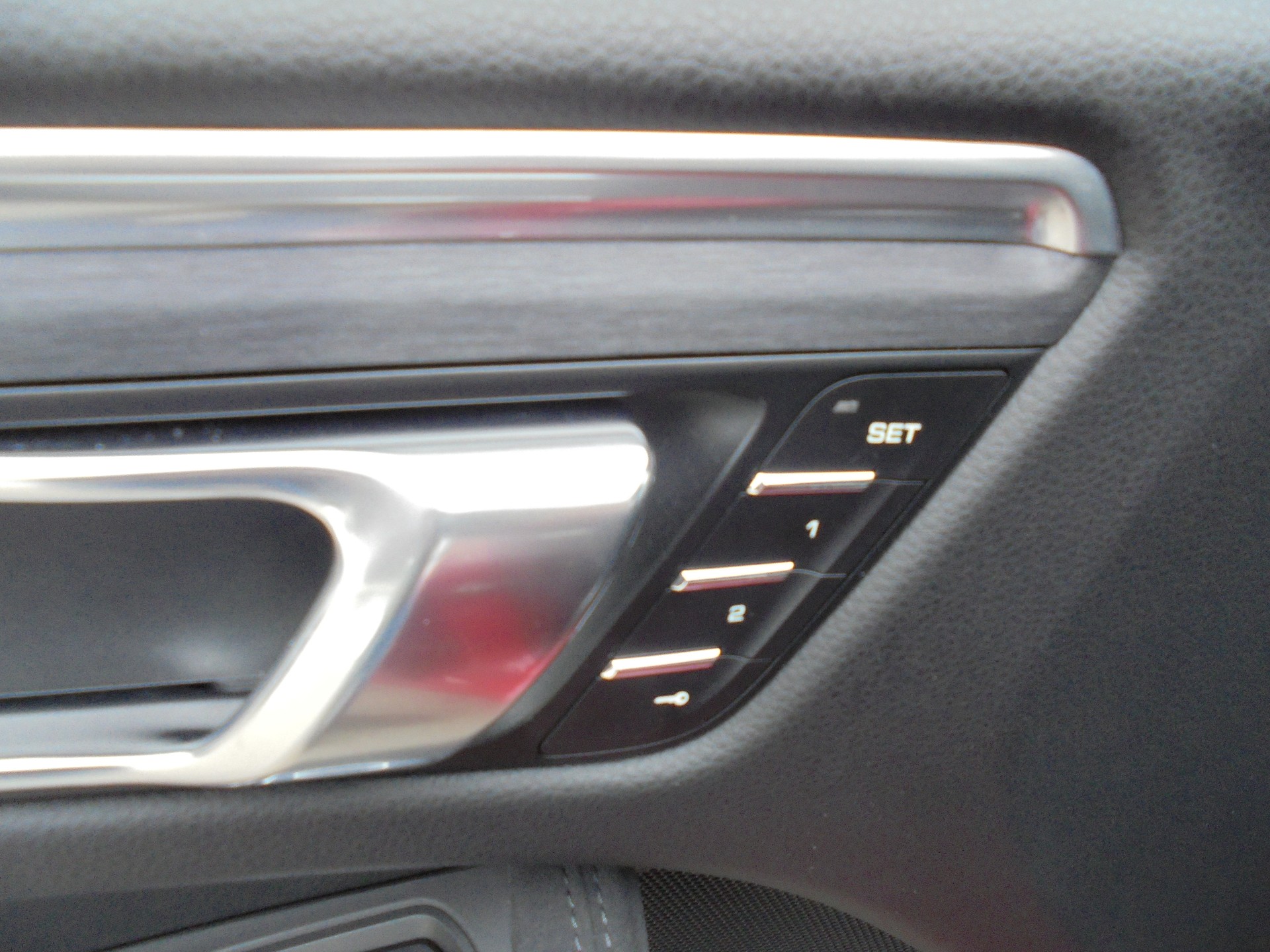 PORSCHE Macan GTS PDK-image-16