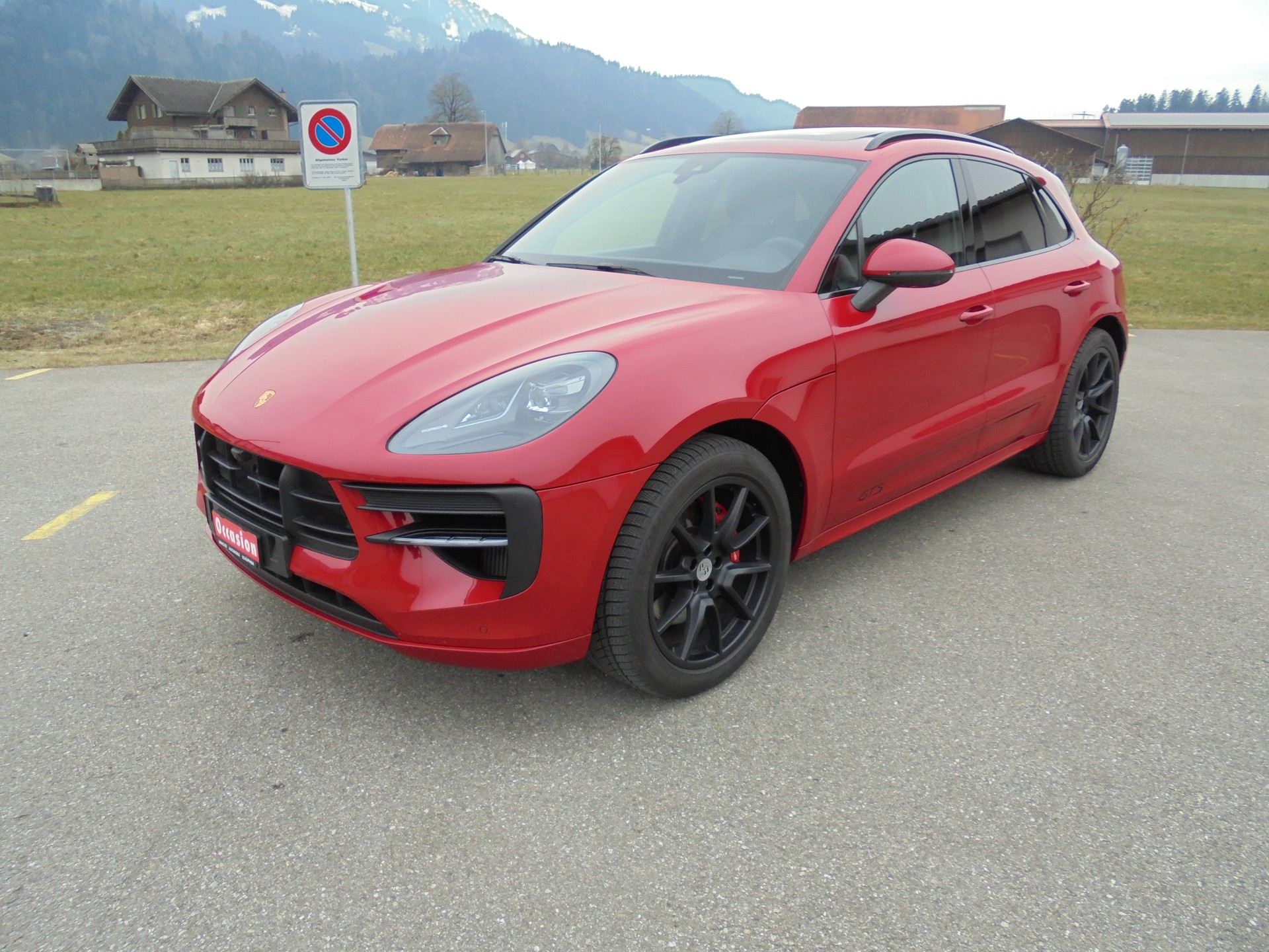 PORSCHE Macan GTS PDK-showroom-element-2
