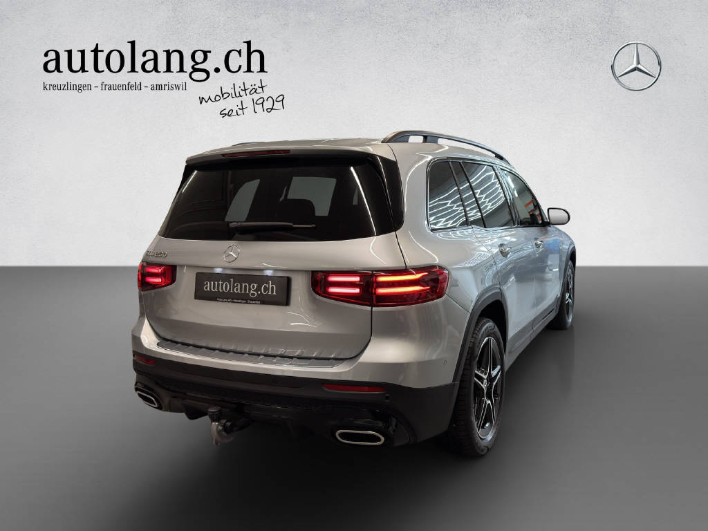 MERCEDES-BENZ GLB 200 AMG Line-image-4