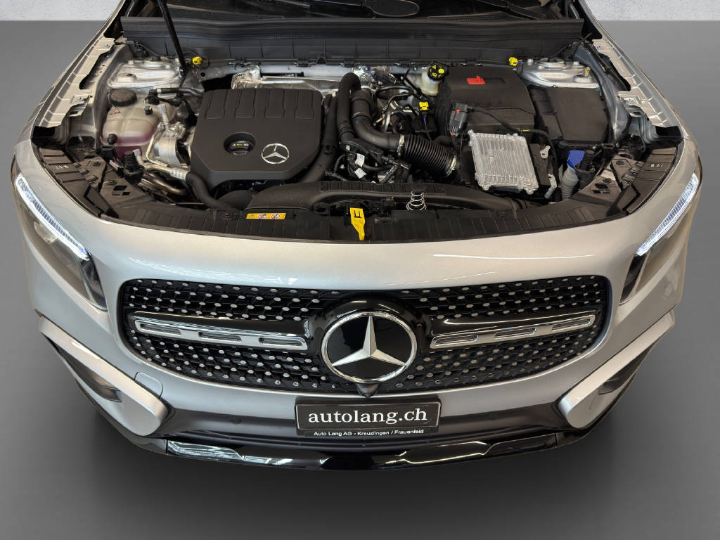 MERCEDES-BENZ GLB 200 AMG Line-image-9