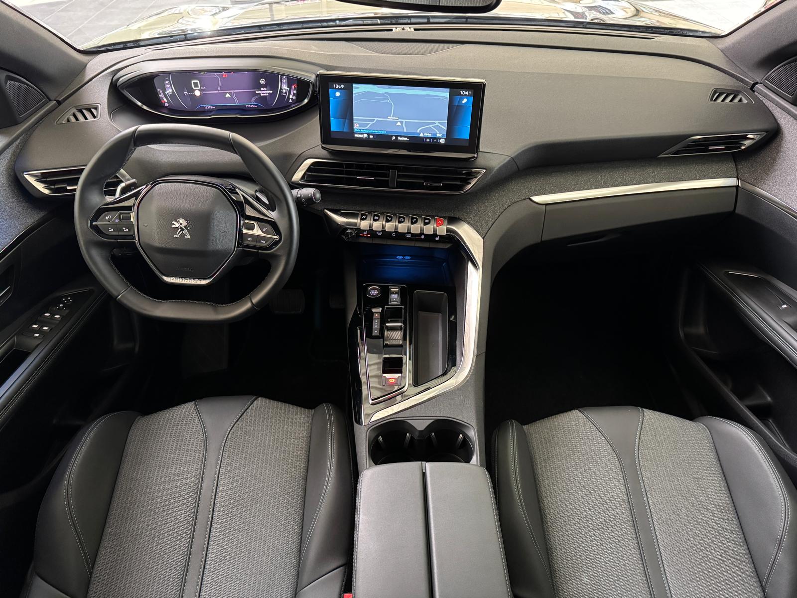 PEUGEOT 3008 1.2 Hybrid GT-image-6