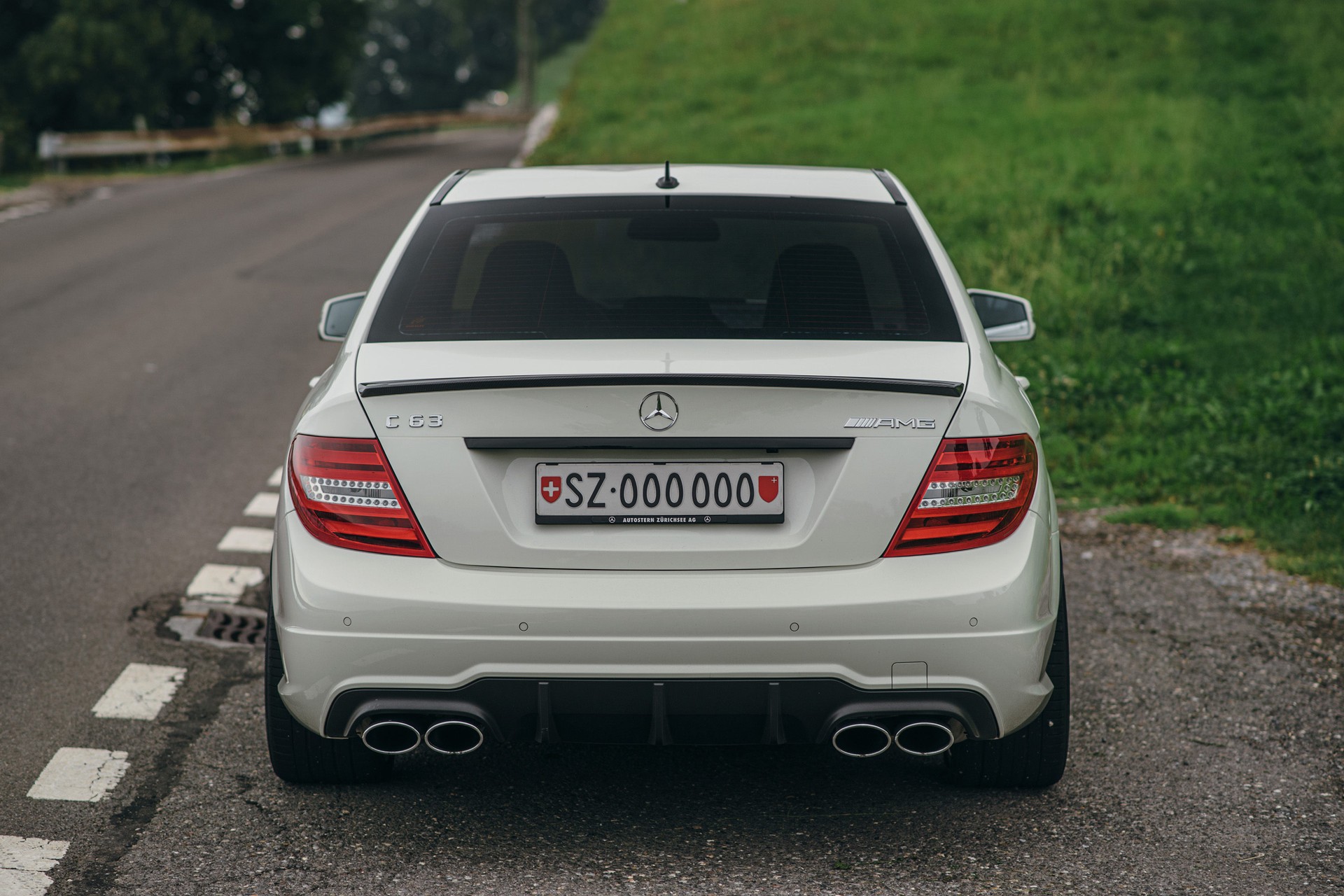 MERCEDES-BENZ C 63 AMG Performance - ab MFK und Service - neue Reifen - CH-Zulasung-image-7