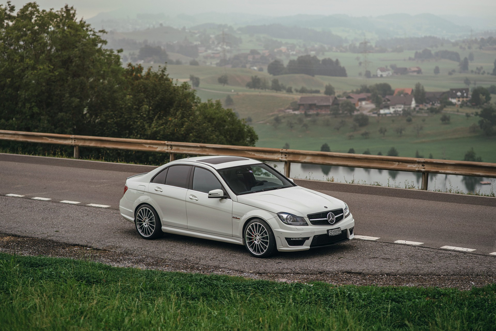 MERCEDES-BENZ C 63 AMG Performance - ab MFK und Service - neue Reifen - CH-Zulasung-image-5