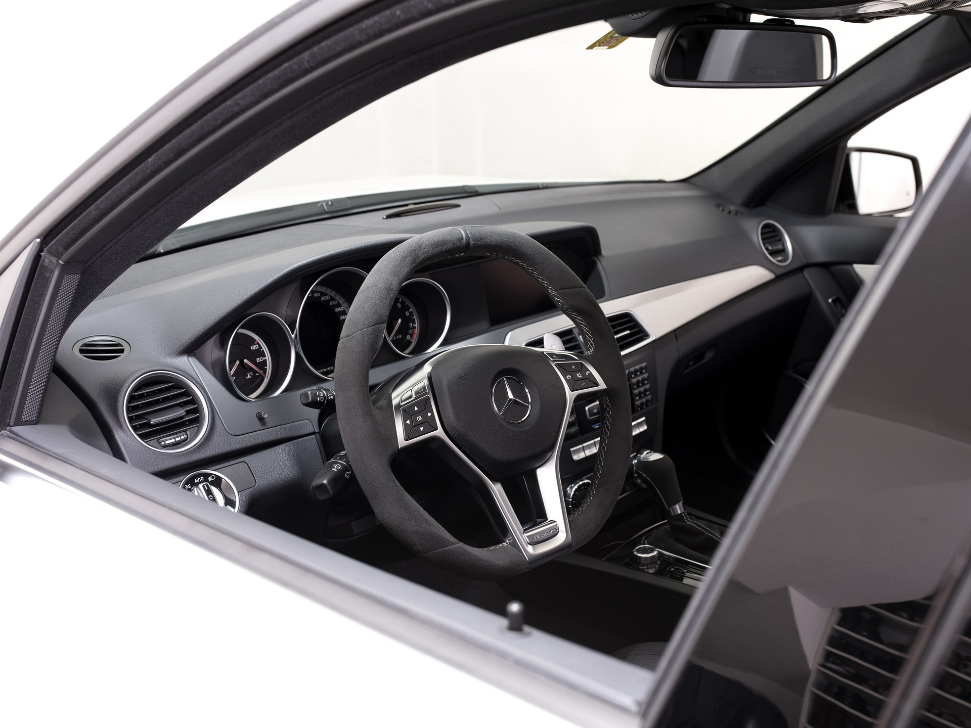 MERCEDES-BENZ C 63 AMG Performance - ab MFK und Service - neue Reifen - CH-Zulasung-image-10