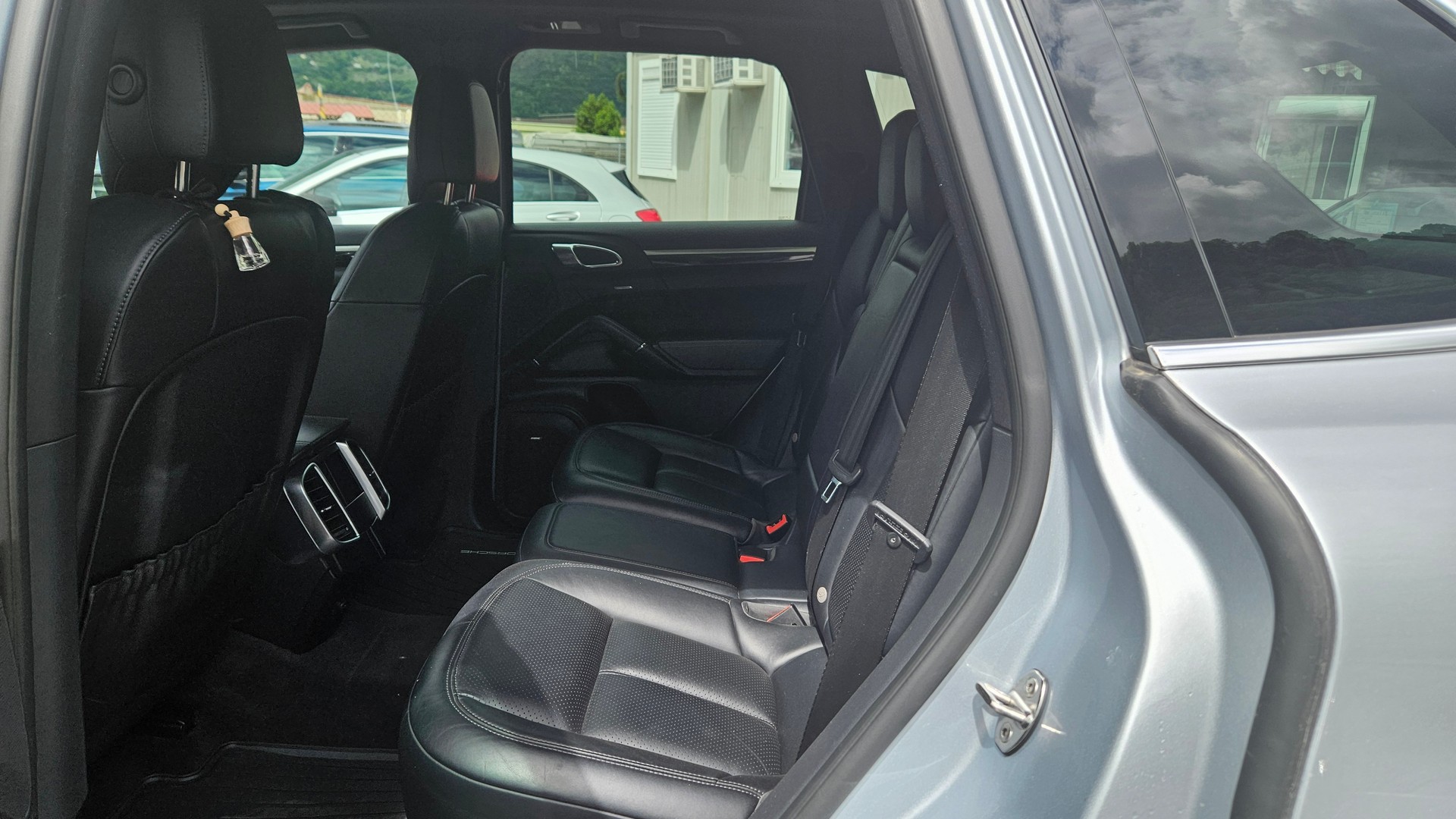 PORSCHE Cayenne S Diesel-image-6