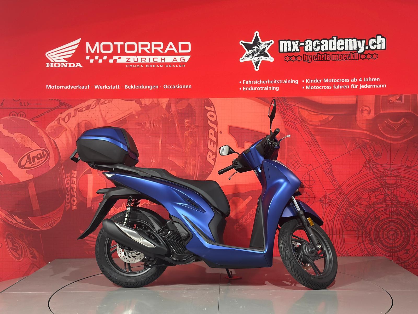 HONDA SH 125 + *Pearl Pacific Blue*-showroom-element-1