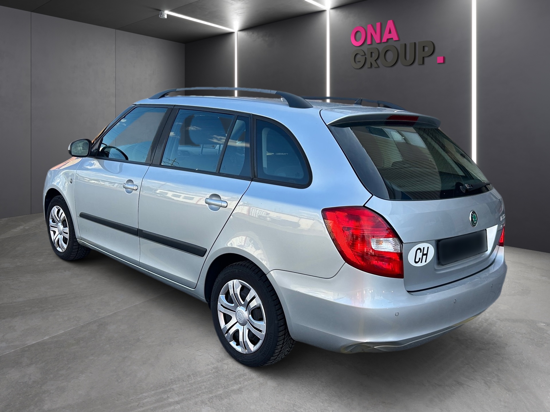 SKODA Fabia 1.2 TSI Ambition Plus-image-3