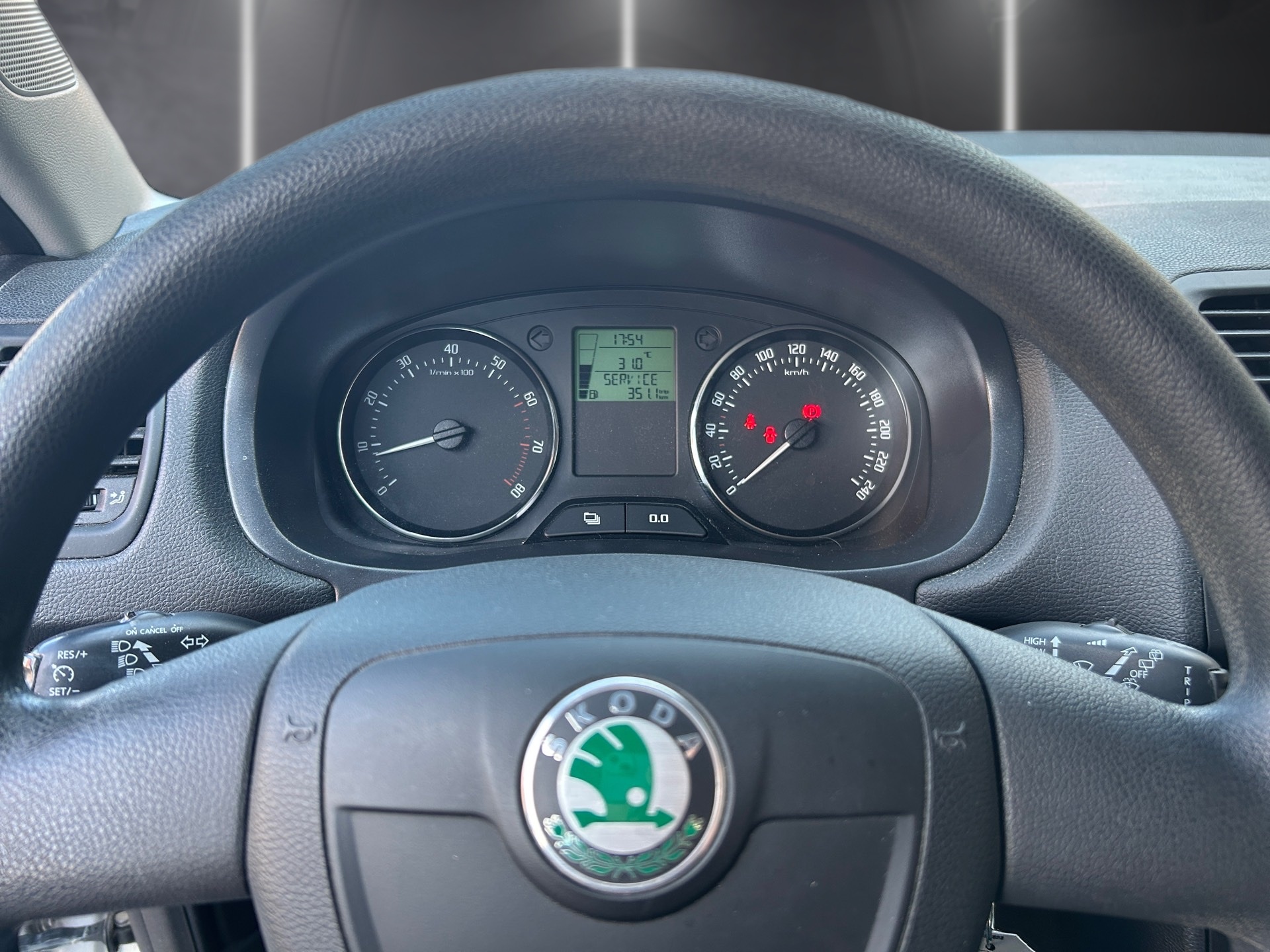 SKODA Fabia 1.2 TSI Ambition Plus-image-7