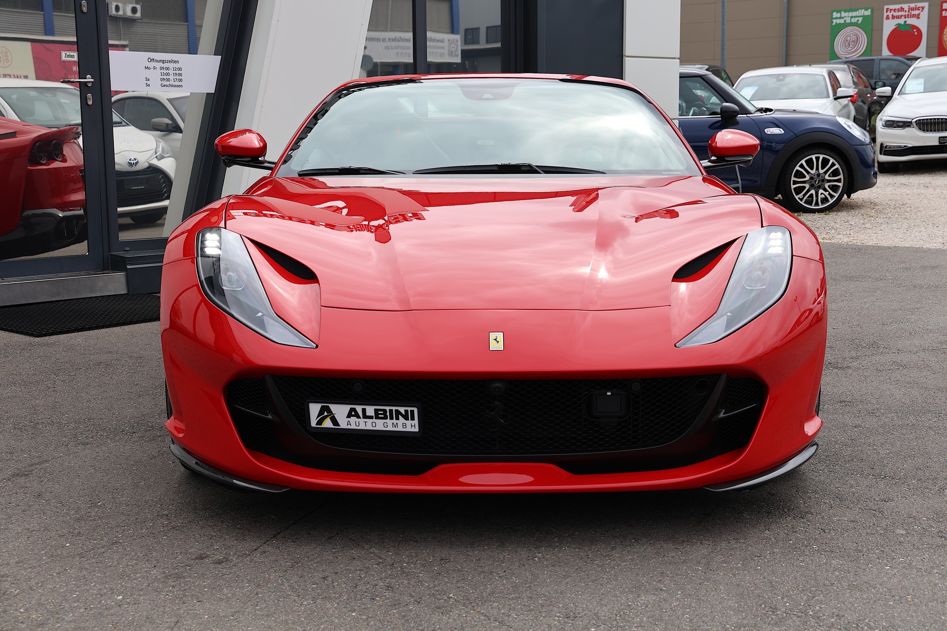 FERRARI 812 GTS-showroom-element-3