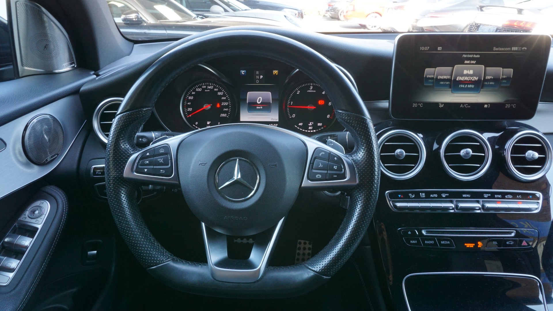 MERCEDES-BENZ GLC 250 d AMG Line 4m-image-11