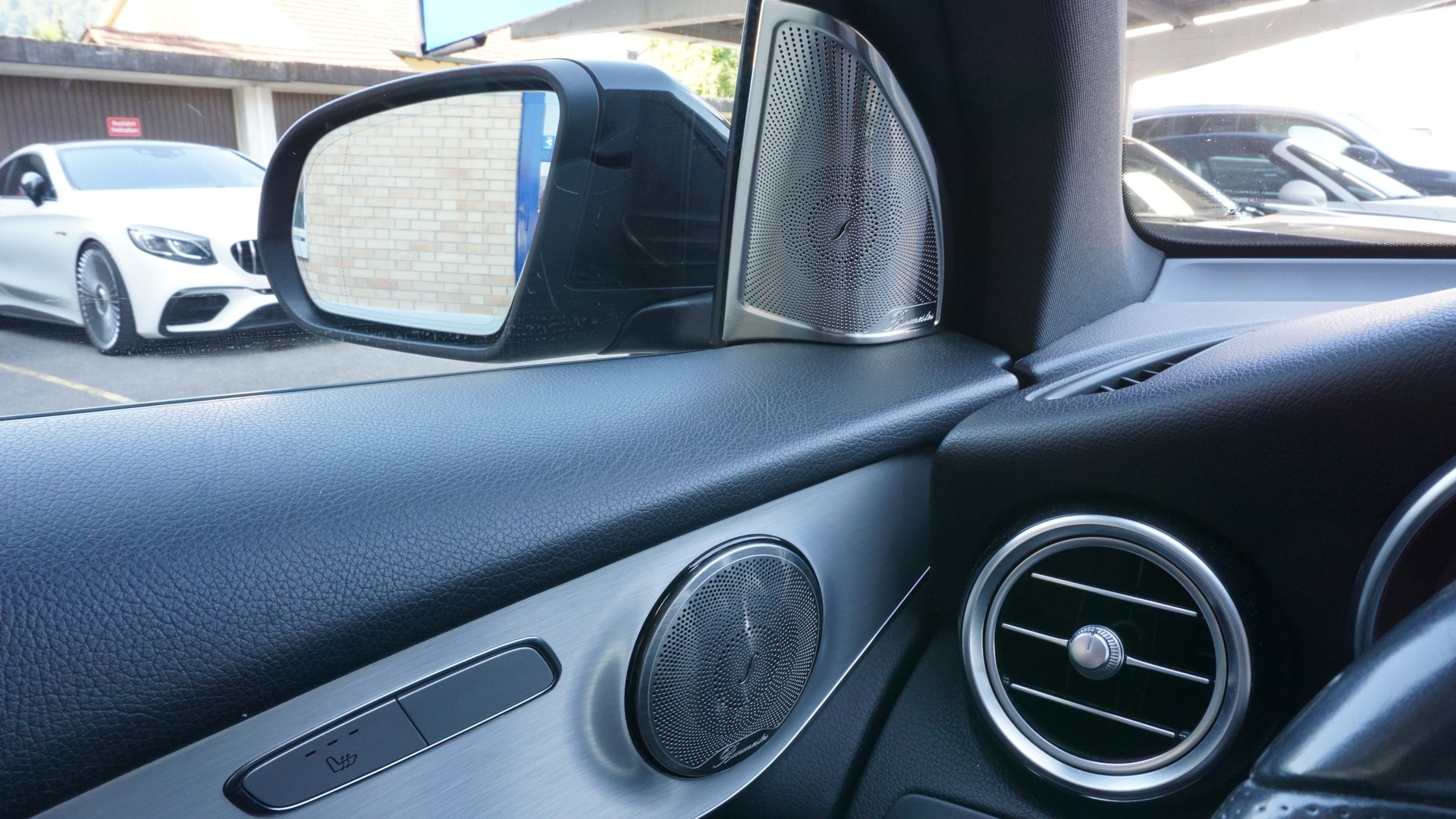 MERCEDES-BENZ GLC 250 d AMG Line 4m-image-19