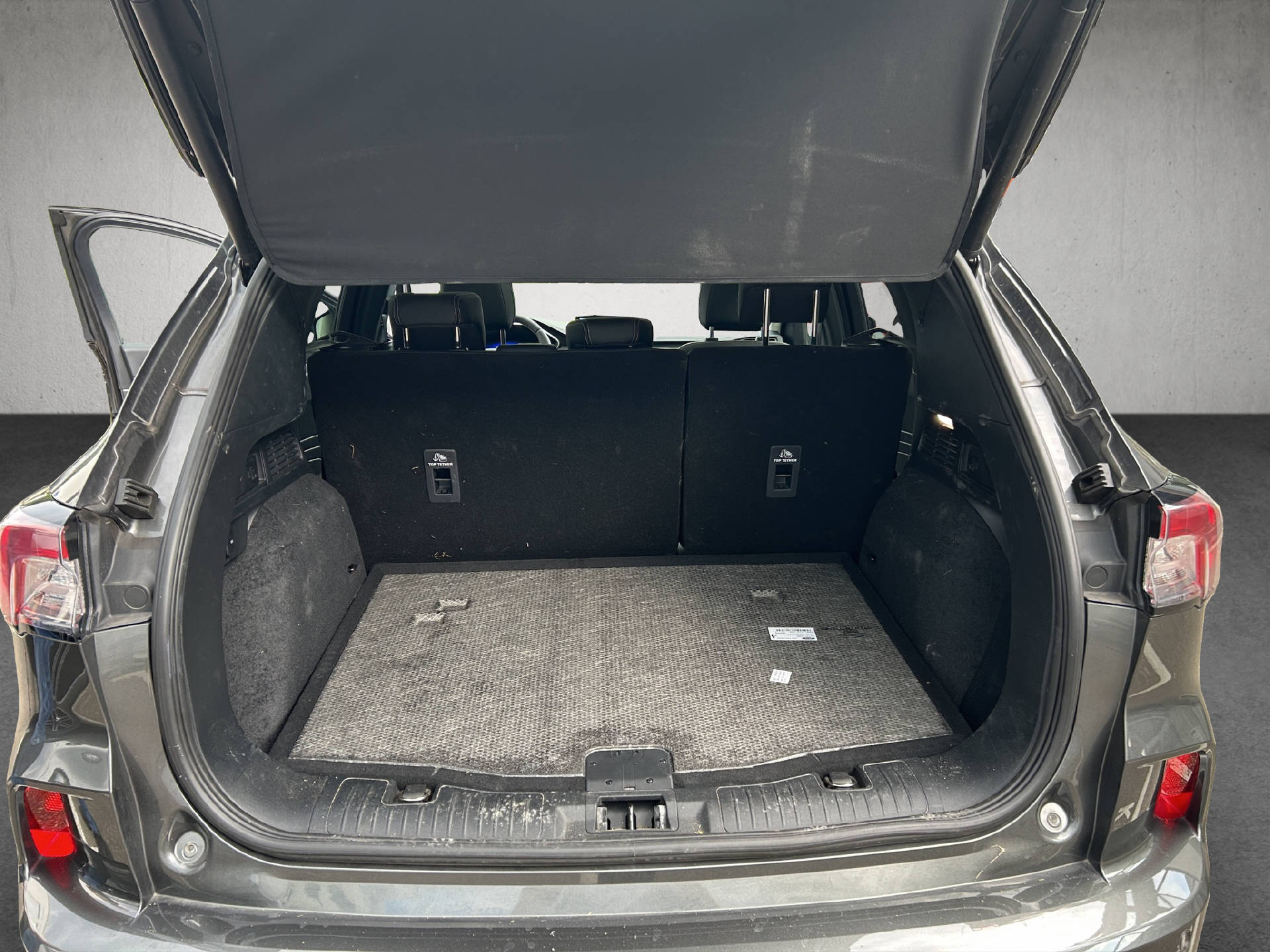FORD Kuga 2.5 Plug-in Hybrid Vignale-image-23