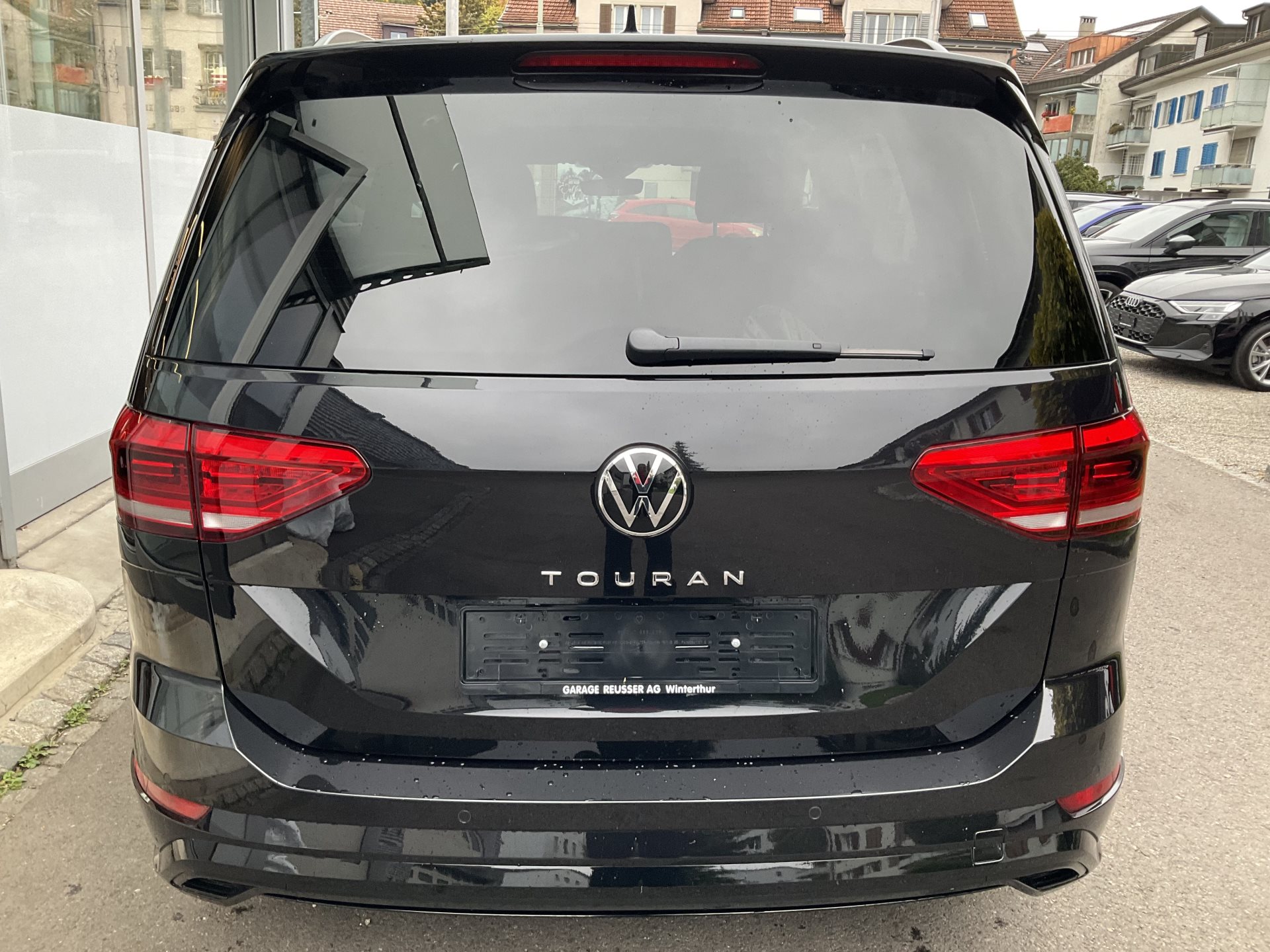 VW Touran 1.5 TSI DSG HIGHLINE R-LINE *** PANORAMAGLASDACH ***-image-4