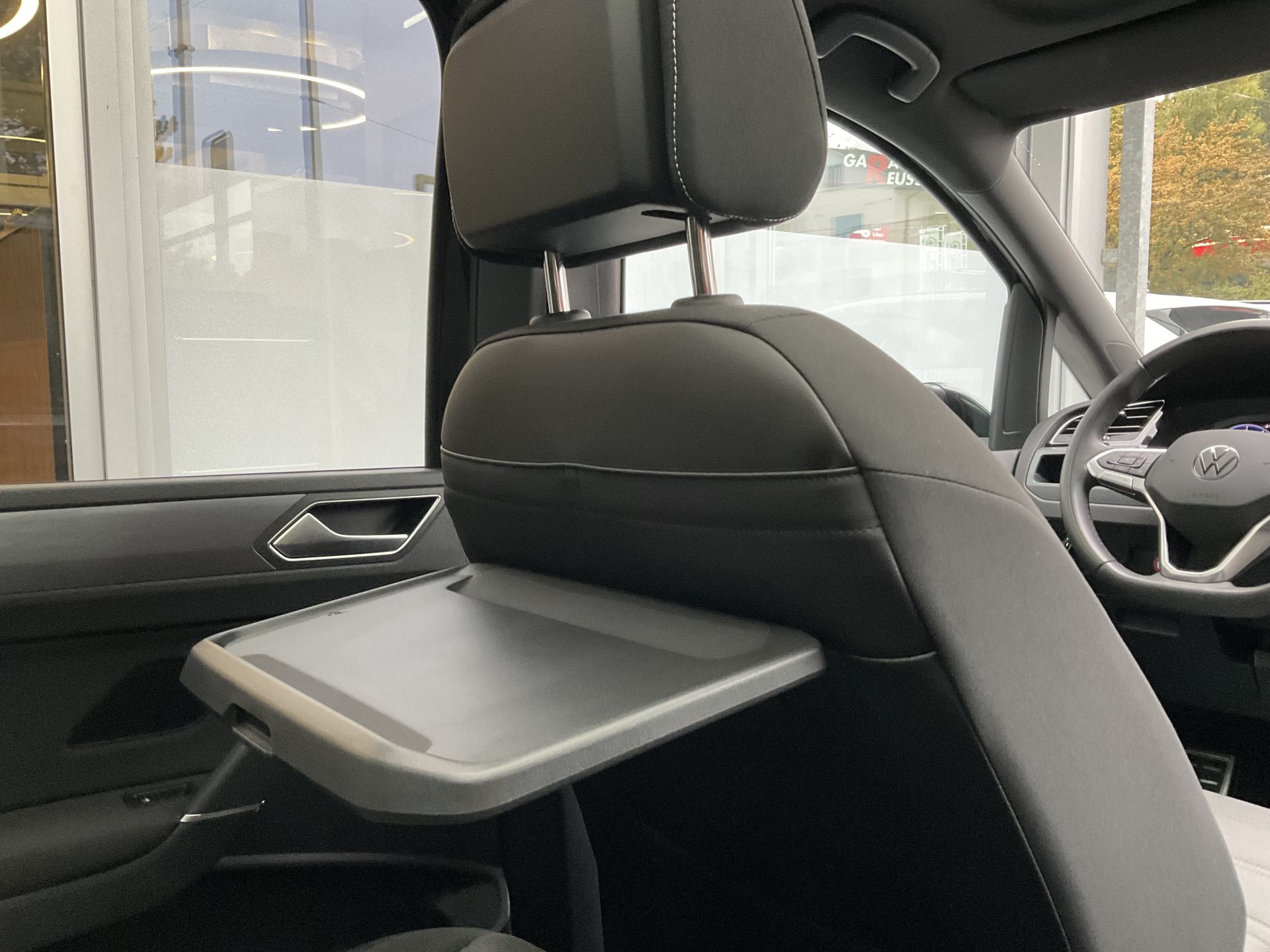 VW Touran 1.5 TSI DSG HIGHLINE R-LINE *** PANORAMAGLASDACH ***-image-29
