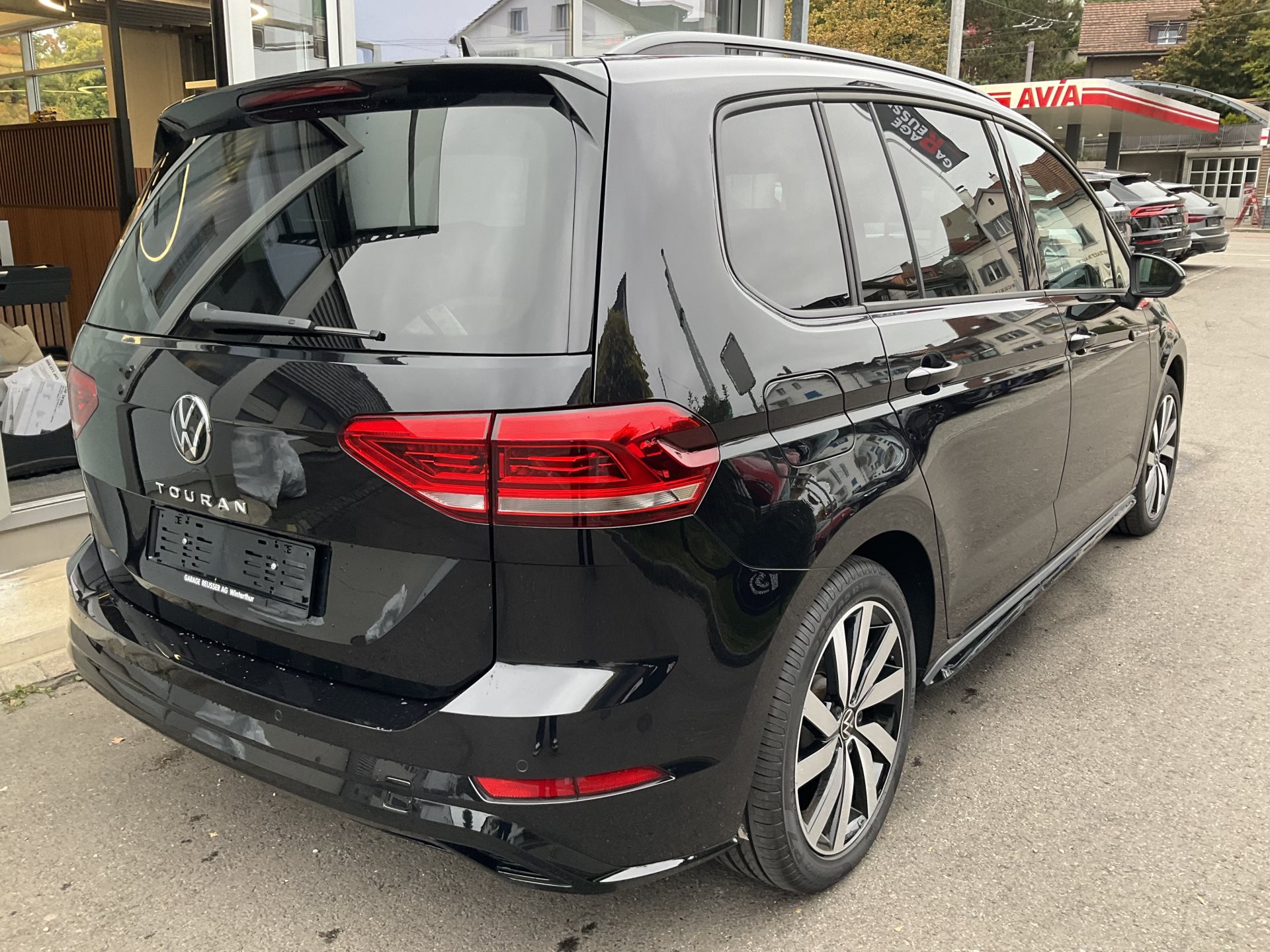 VW Touran 1.5 TSI DSG HIGHLINE R-LINE *** PANORAMAGLASDACH ***-image-3