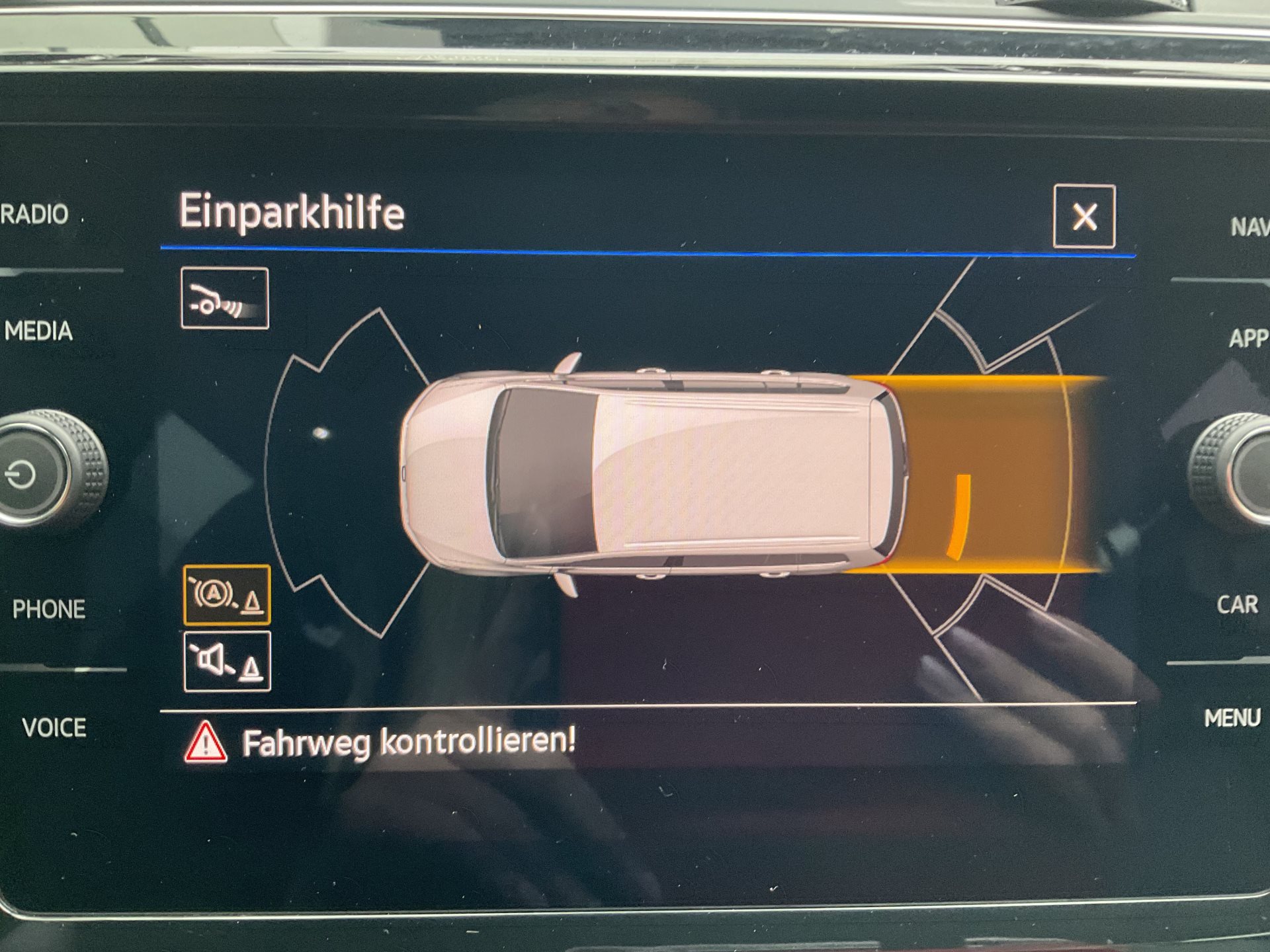 VW Touran 1.5 TSI DSG HIGHLINE R-LINE *** PANORAMAGLASDACH ***-image-19