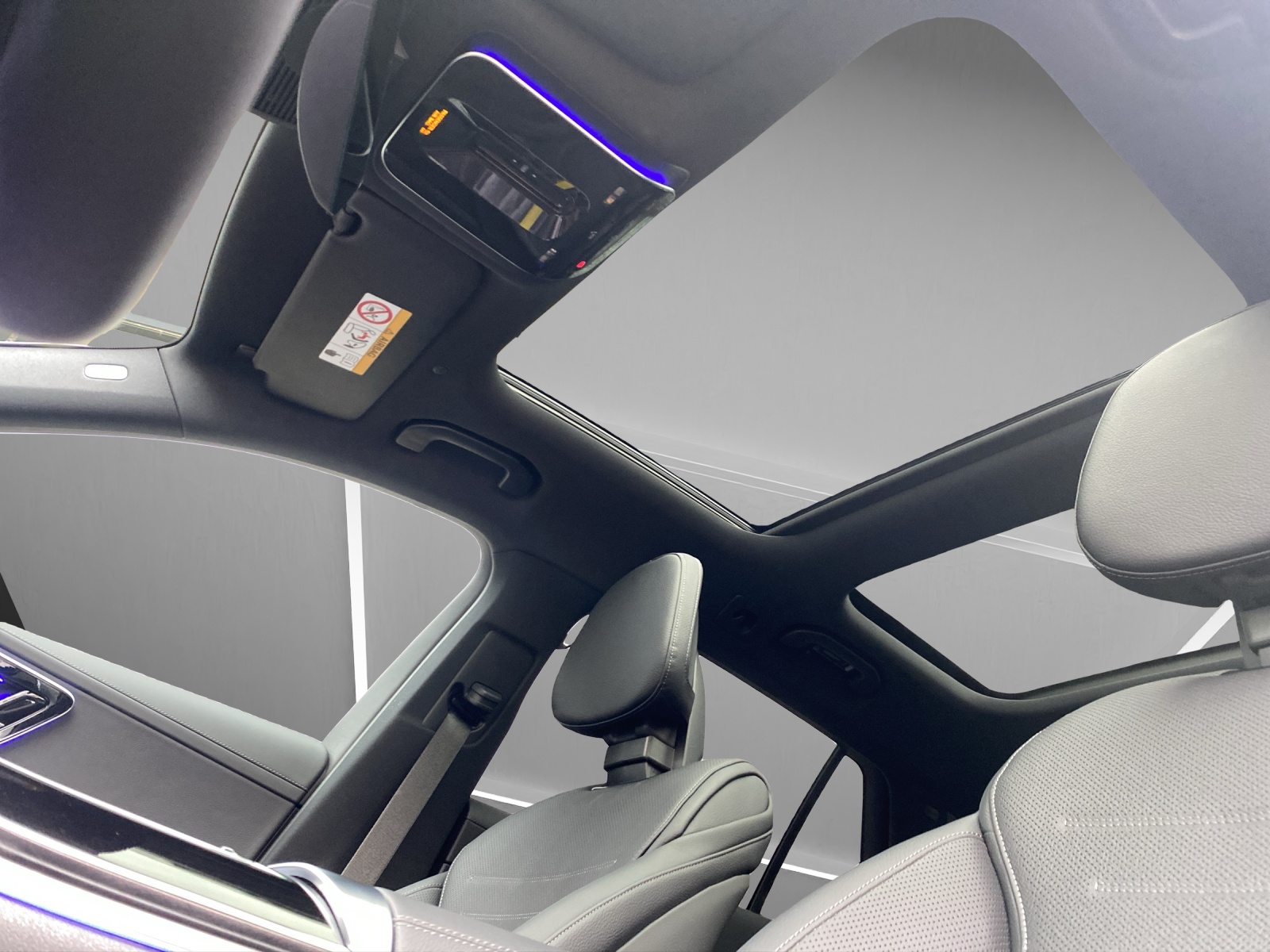 MERCEDES-BENZ C 300 T 4 Matic-image-11
