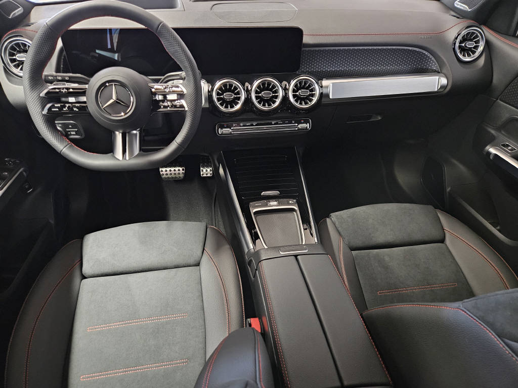MERCEDES-BENZ EQB 350 4Matic Excellence Edition AMG Line-image-7
