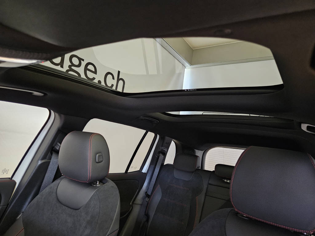 MERCEDES-BENZ EQB 350 4Matic Excellence Edition AMG Line-image-4