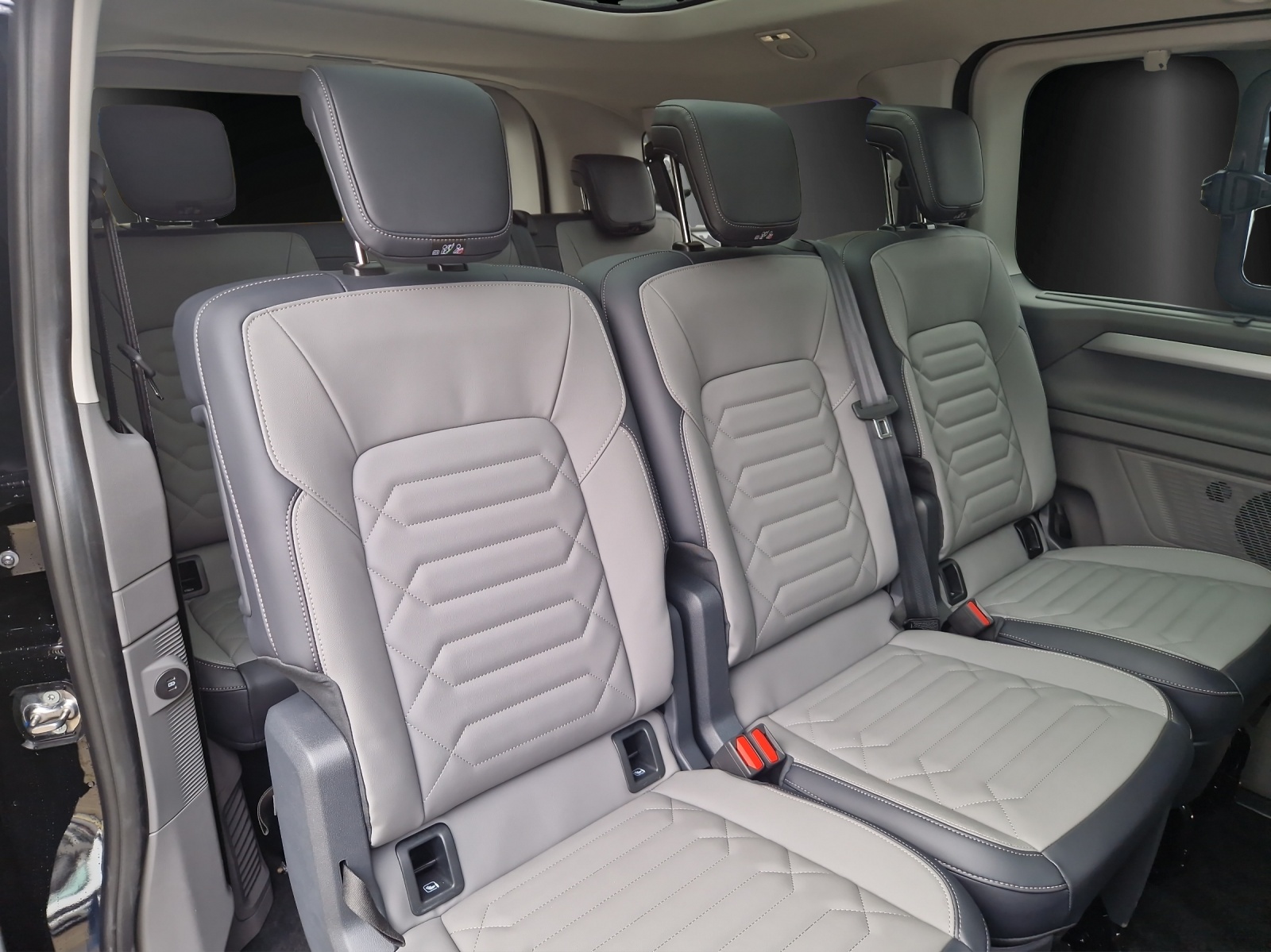 VW Caravelle 2.0 TDI Style Aut.8 4 Motion-image-7