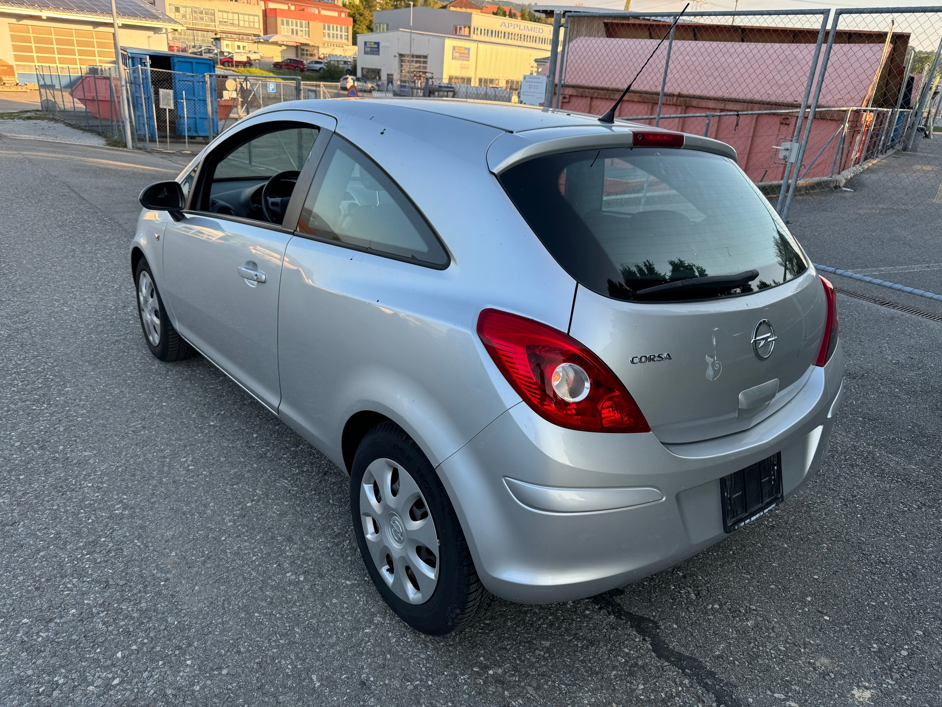 OPEL Corsa 1.4 TP Enjoy-image-4