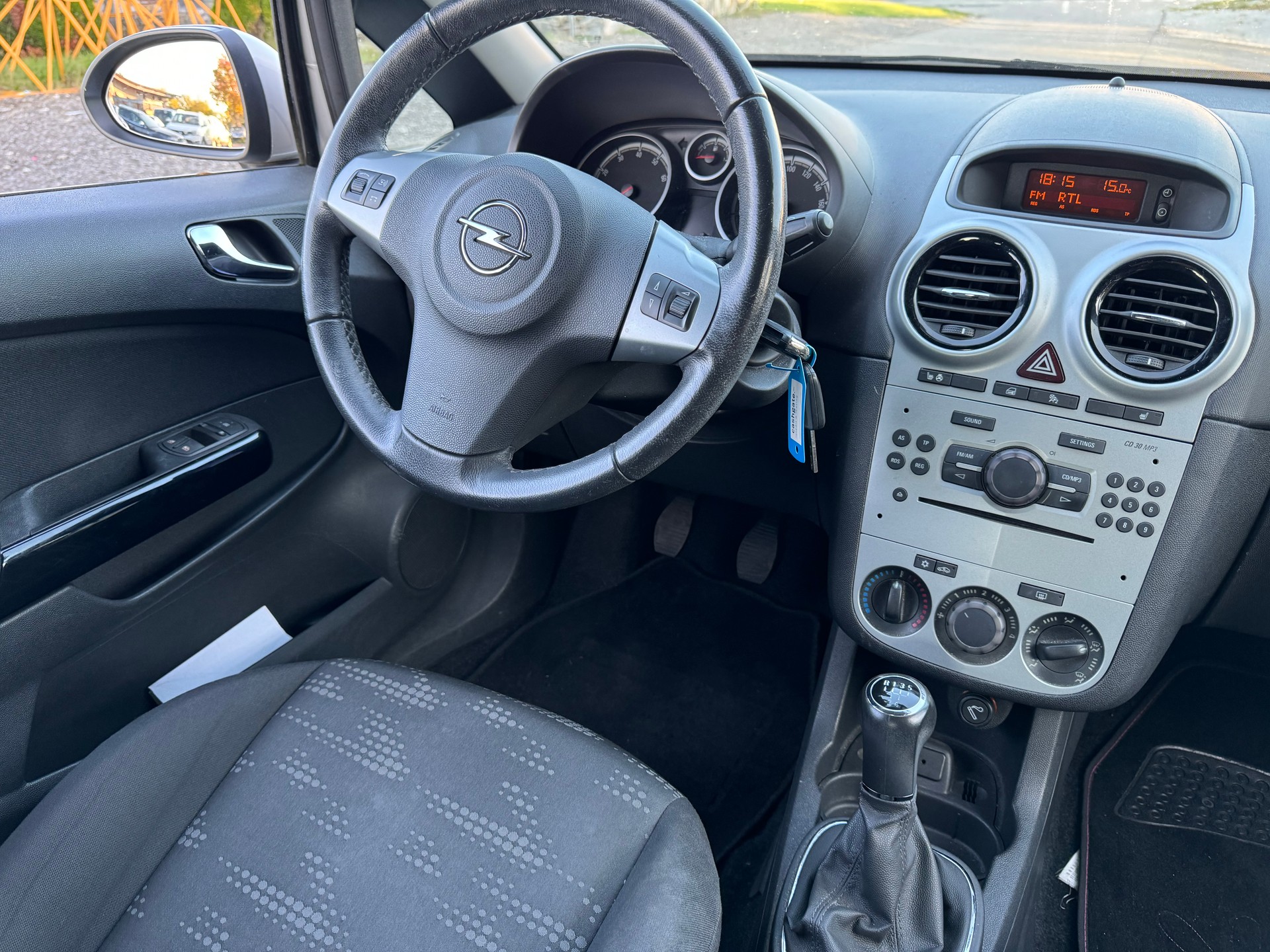 OPEL Corsa 1.4 TP Enjoy-image-5