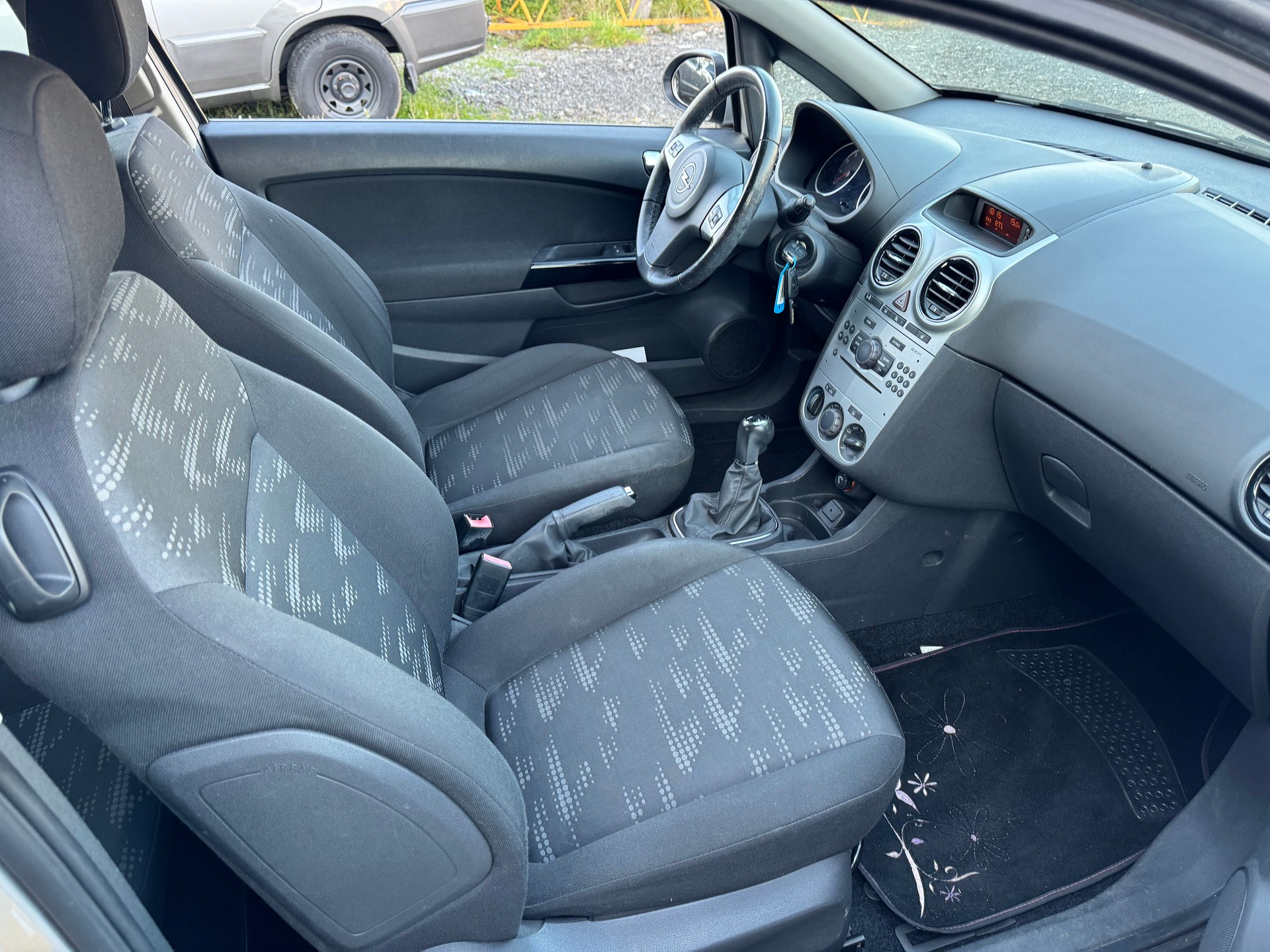 OPEL Corsa 1.4 TP Enjoy-image-6