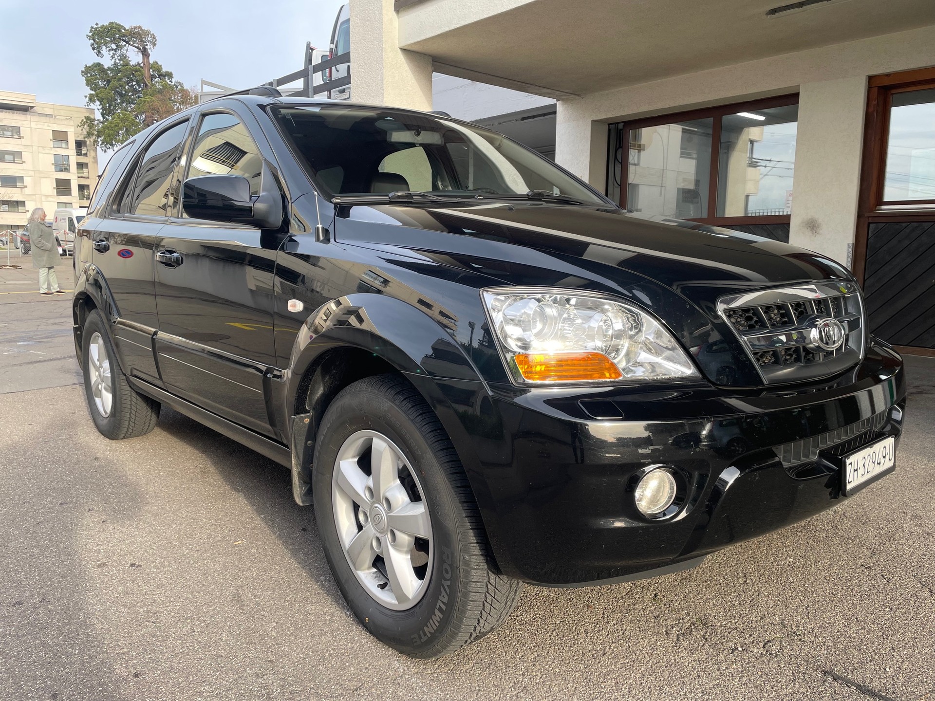 KIA Sorento 3.3 V6 Style, 4X4, 248 PS, 5 St.-Aut., *Klima-Aut.*, Leder, Sitzh., (PDC) Park Distance, DAB+ Radio, AHK 3'500 Kg-image-0