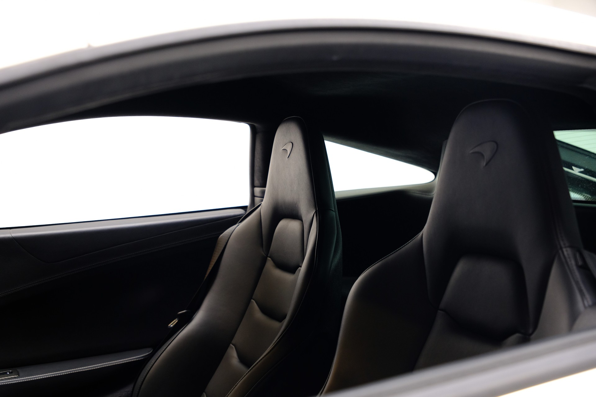 McLAREN MP4-12C Coupé 3.8 V8 SSG-image-21