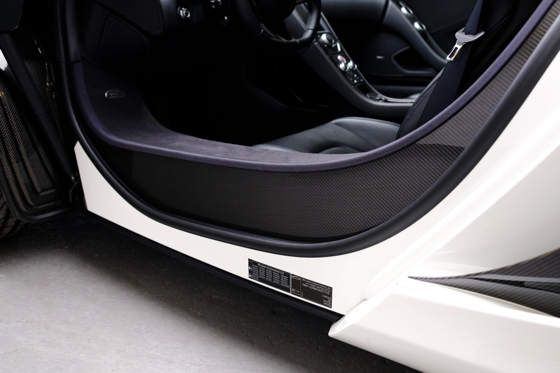 McLAREN MP4-12C Coupé 3.8 V8 SSG-image-17