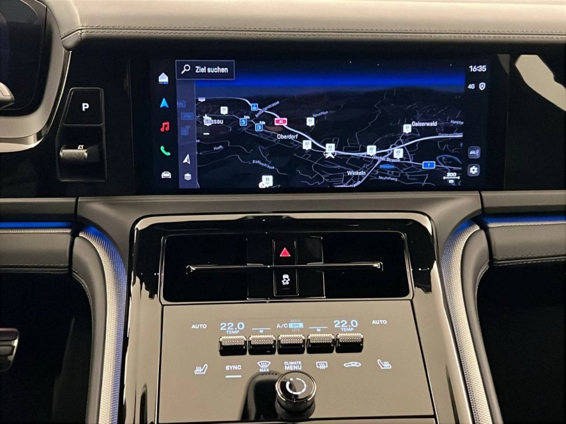 PORSCHE Panamera 4 E-Hybrid-image-10