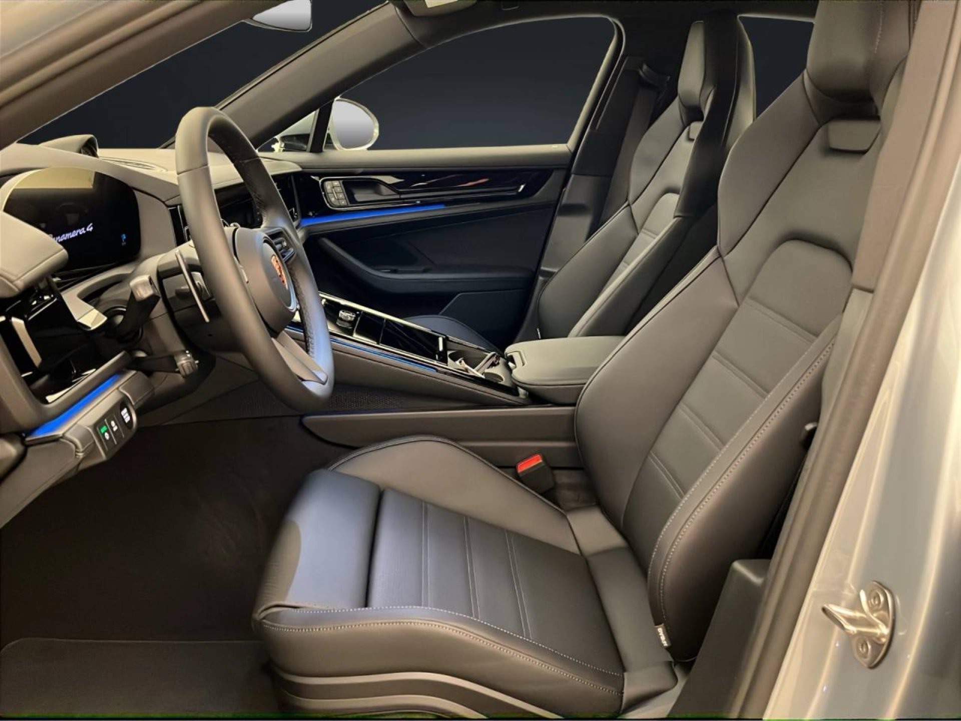 PORSCHE Panamera 4 E-Hybrid-image-4