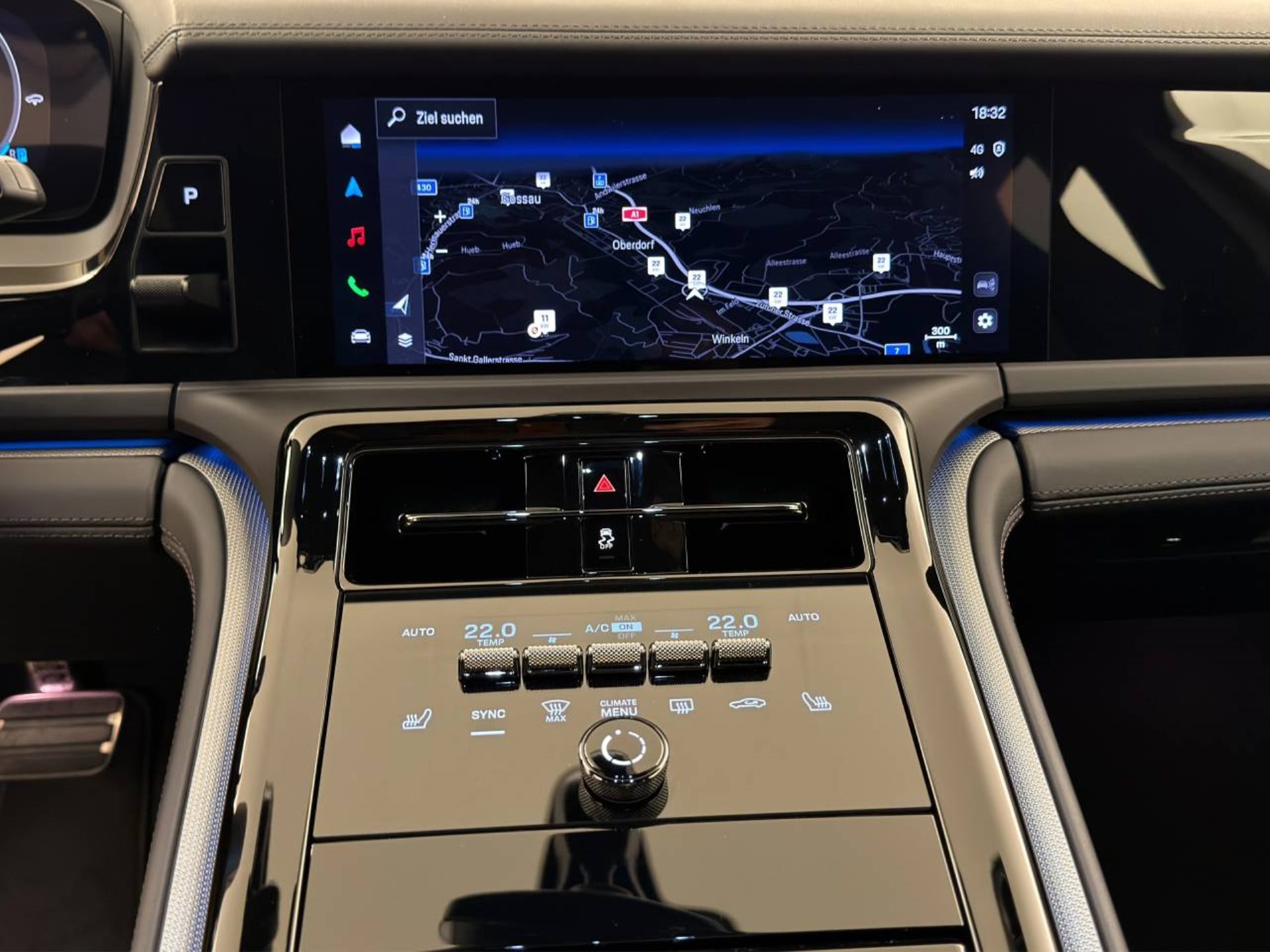 PORSCHE Panamera 4 E-Hybrid-image-15