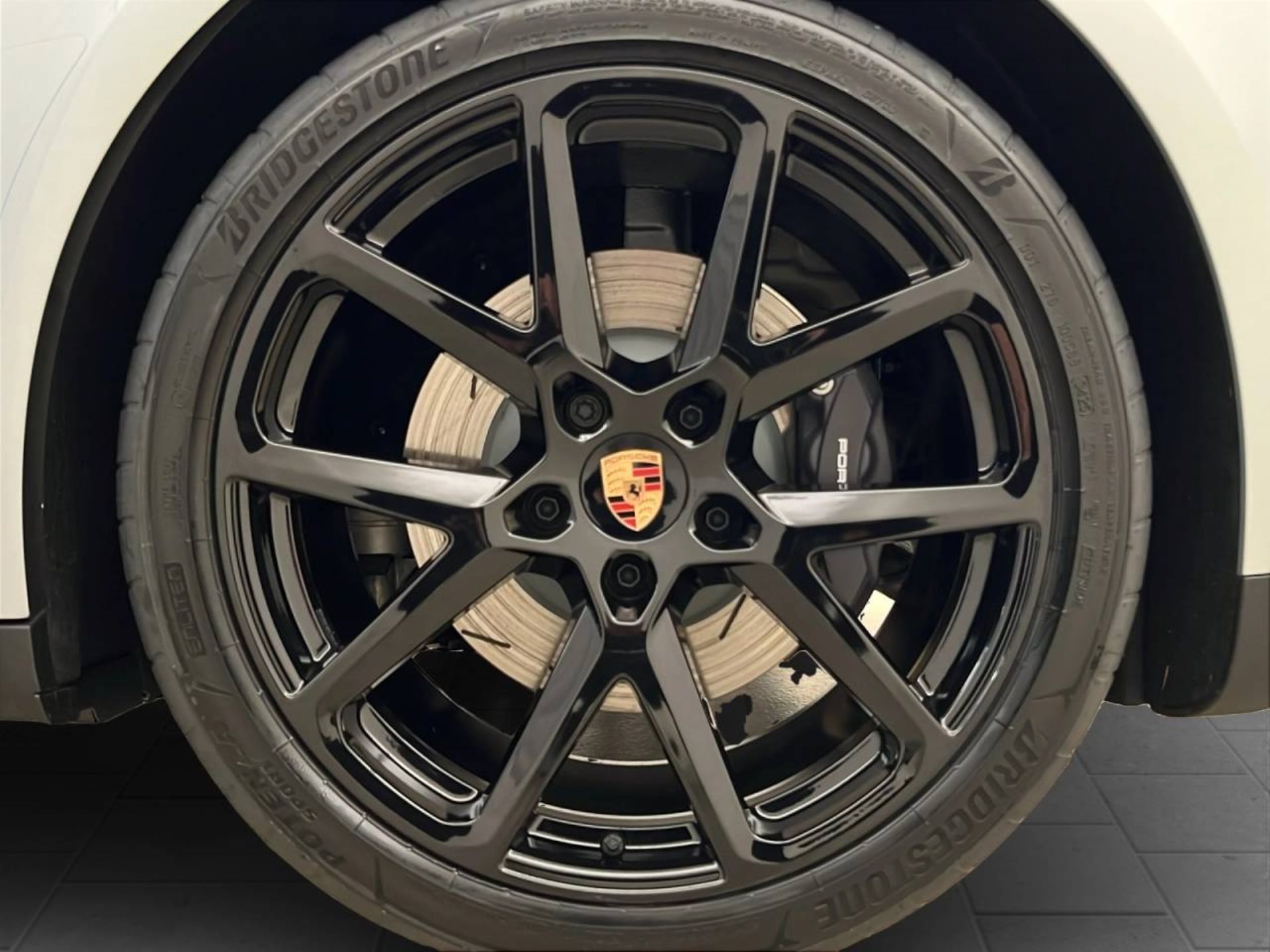 PORSCHE Panamera 4 E-Hybrid-image-6