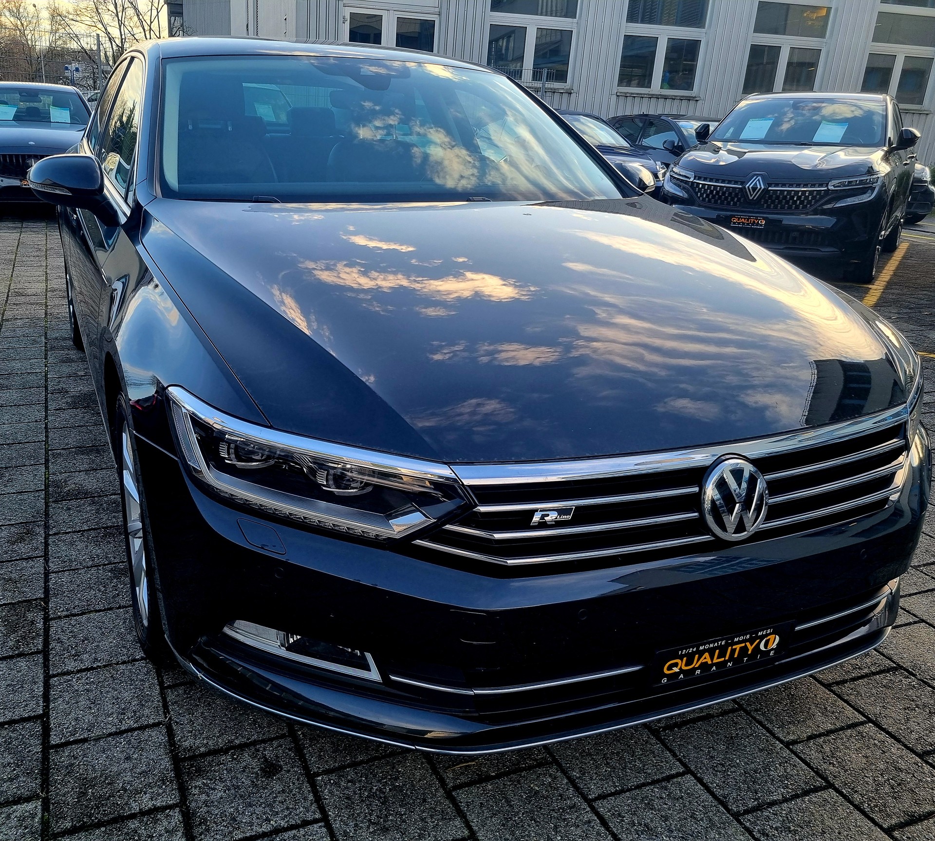 VW Passat 2.0 TDI R-Line DSG 190 PS Limousine-image-1