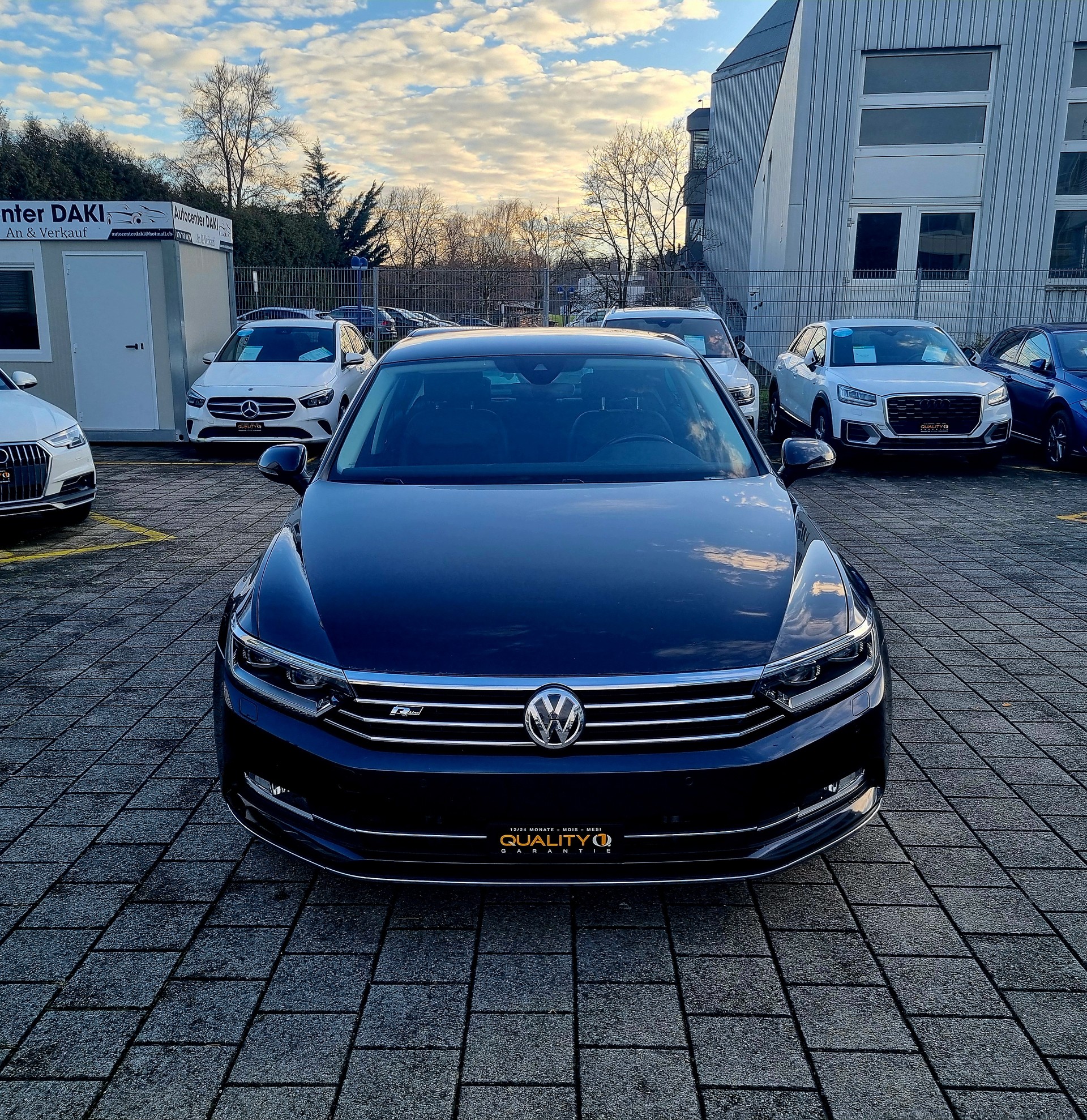 VW Passat 2.0 TDI R-Line DSG 190 PS Limousine-image-2