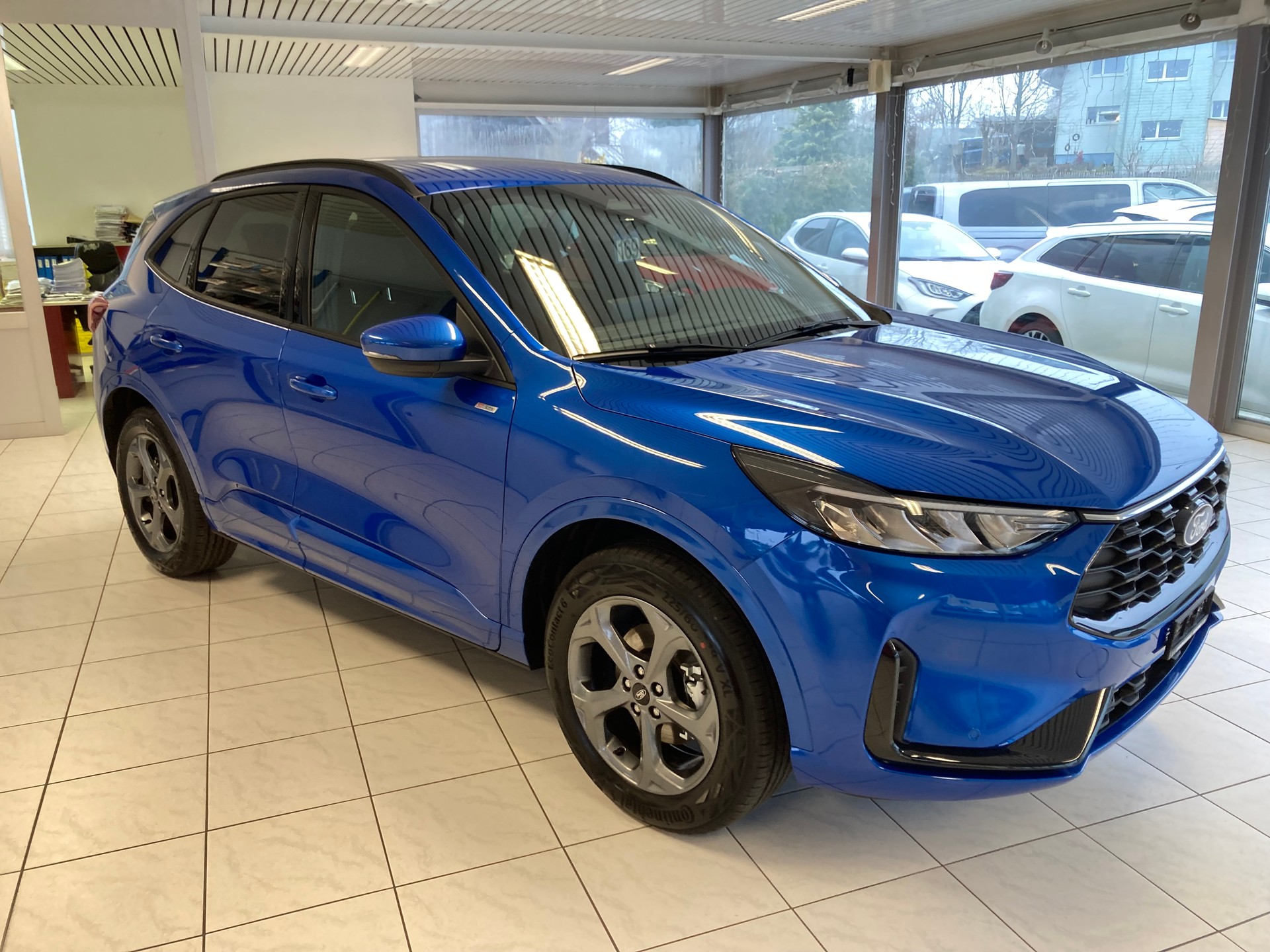 FORD Kuga 2.5 FHEV ST-Line 4WD-image-2