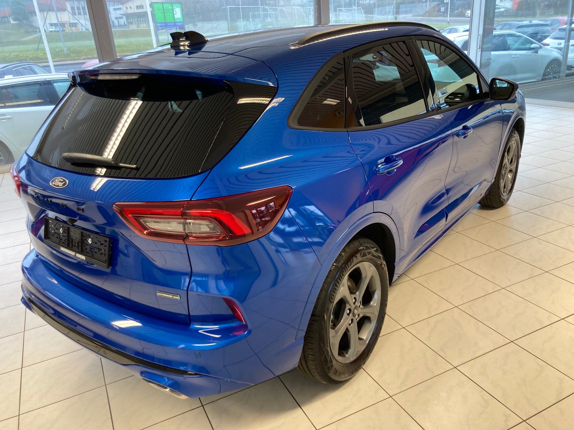 FORD Kuga 2.5 FHEV ST-Line 4WD-image-3