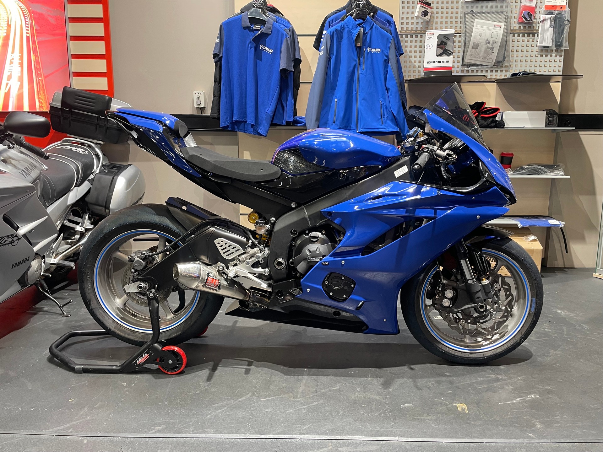YAMAHA YZF-R6