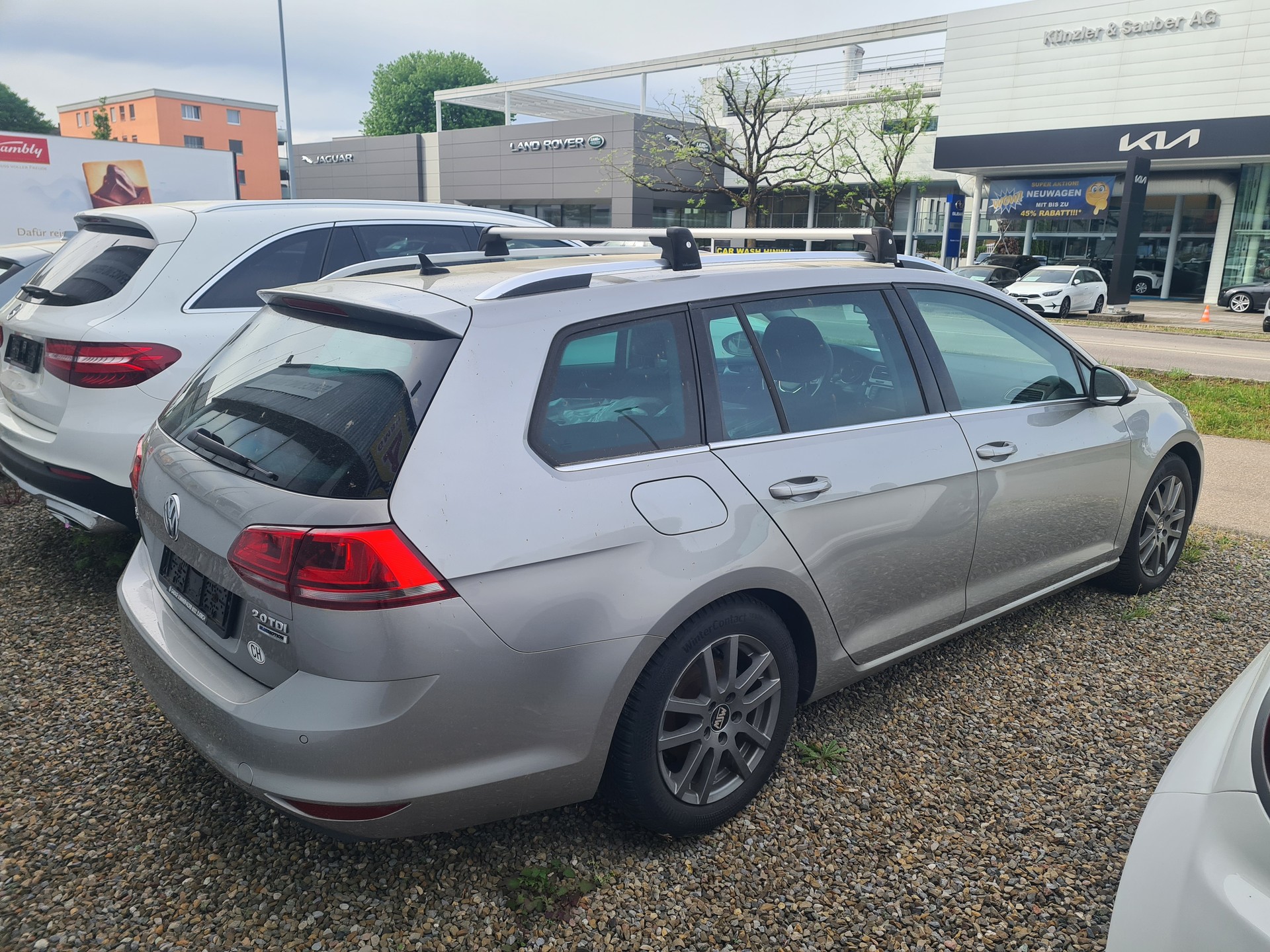 VW Golf Variant 2.0 TDI Highline DSG-image-3