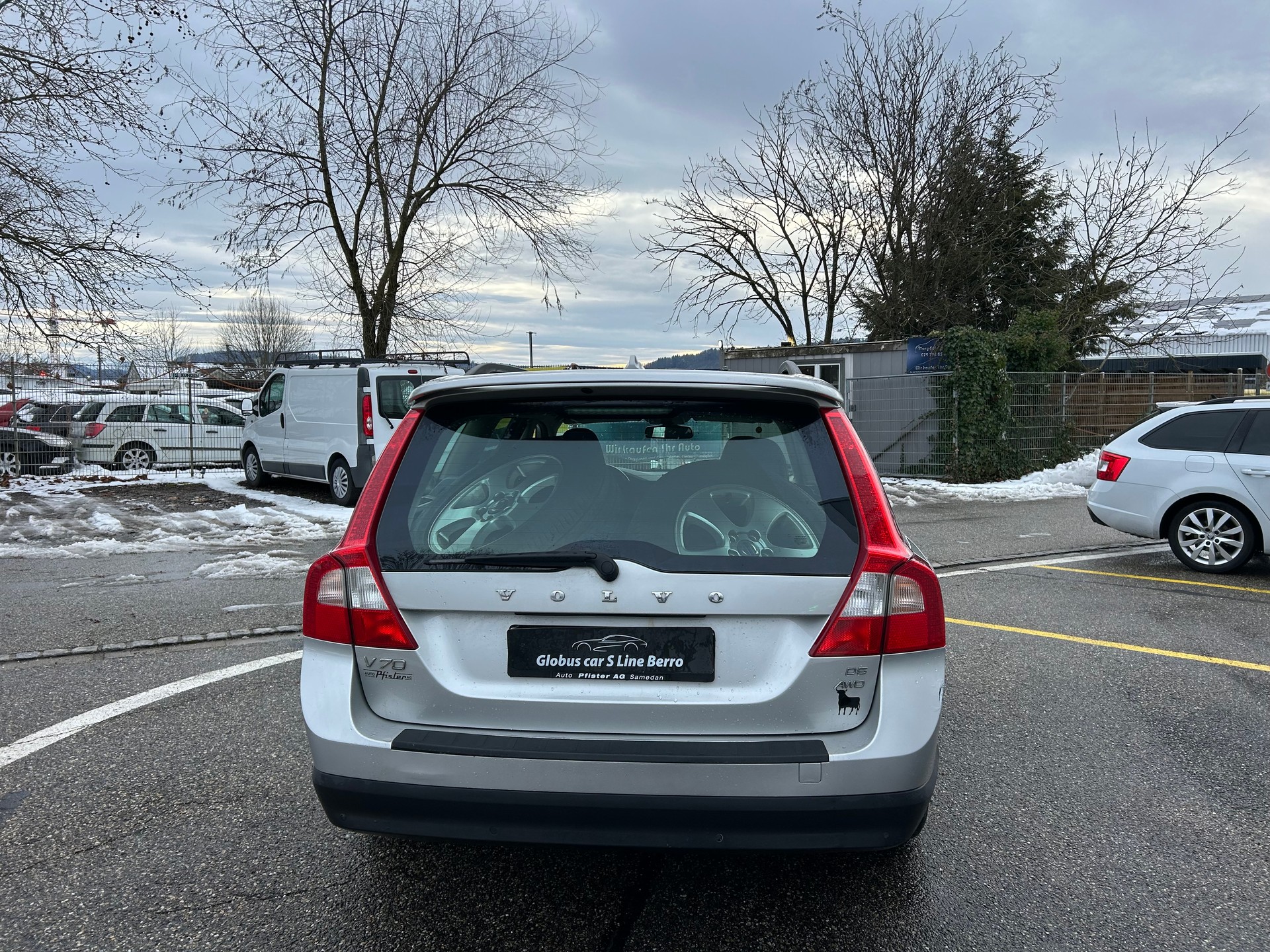 VOLVO V70 D5 AWD Momentum Geartronic-image-5