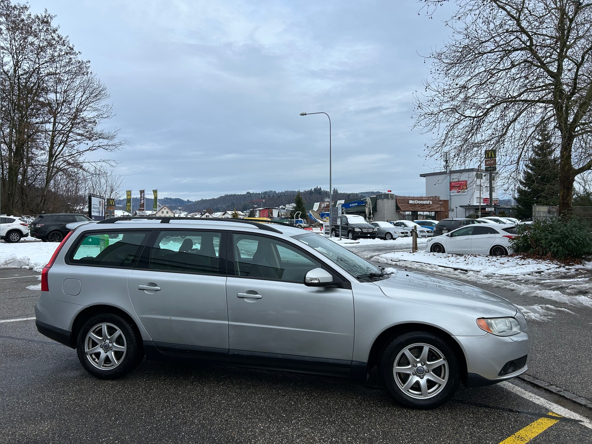 VOLVO V70 D5 AWD Momentum Geartronic-image-3
