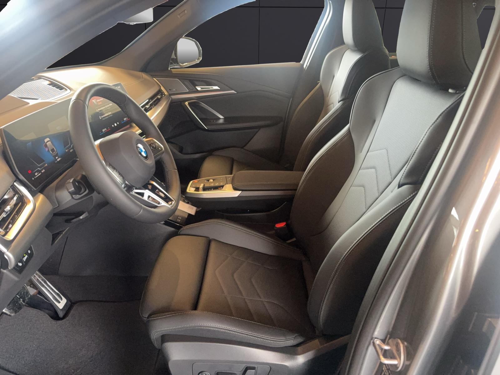 BMW X2 20d xDrive paddles-image-11