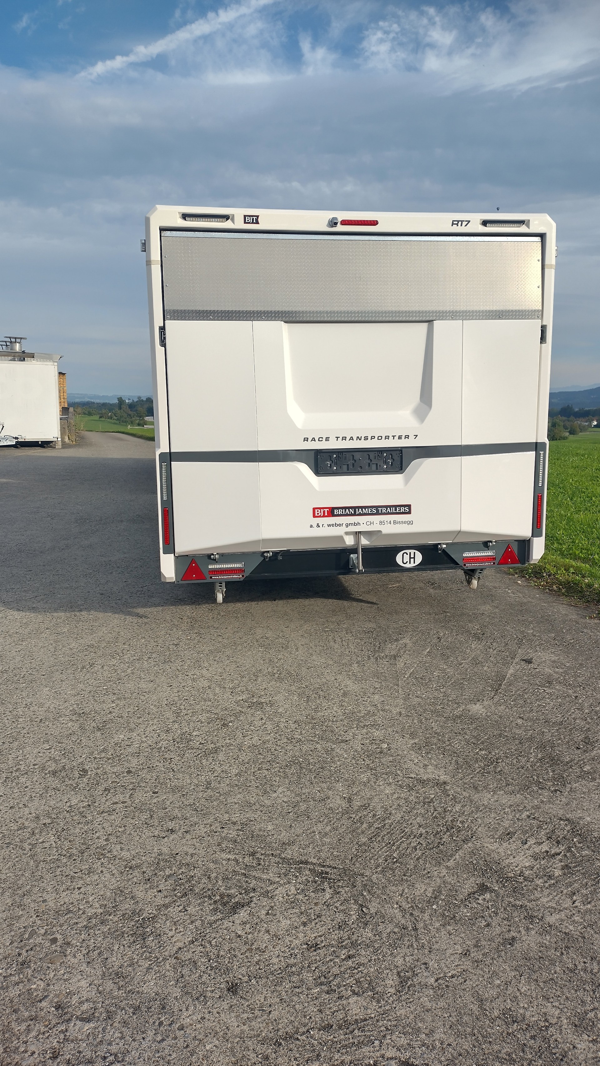BRIAN JAMES TRAILERS RT7 397-6023-35-3-10-image-2
