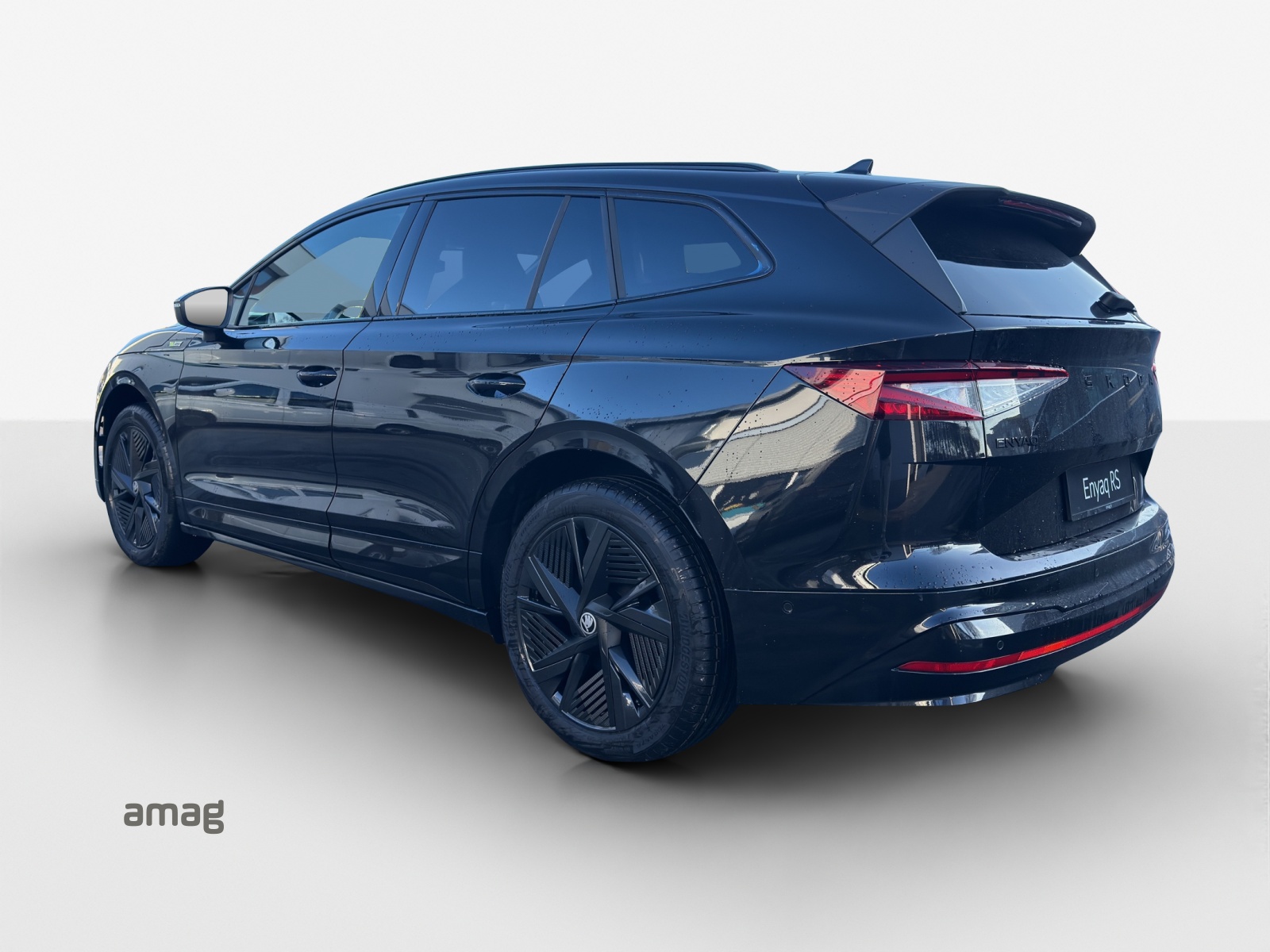 SKODA Enyaq 4x4 RS-image-2