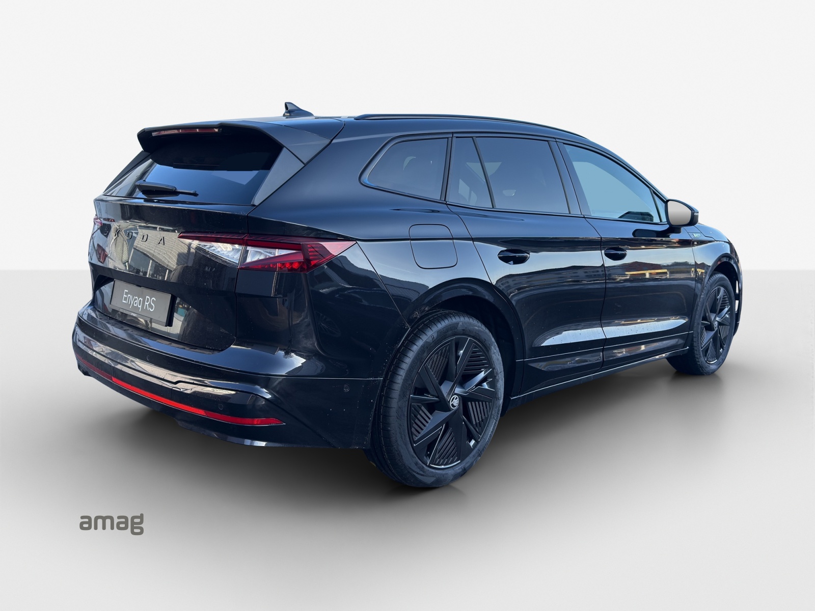 SKODA Enyaq 4x4 RS-image-4