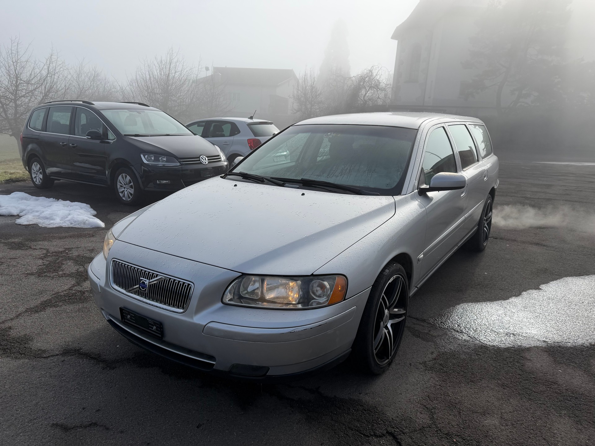 VOLVO V70 D5 AWD Momentum-image-3