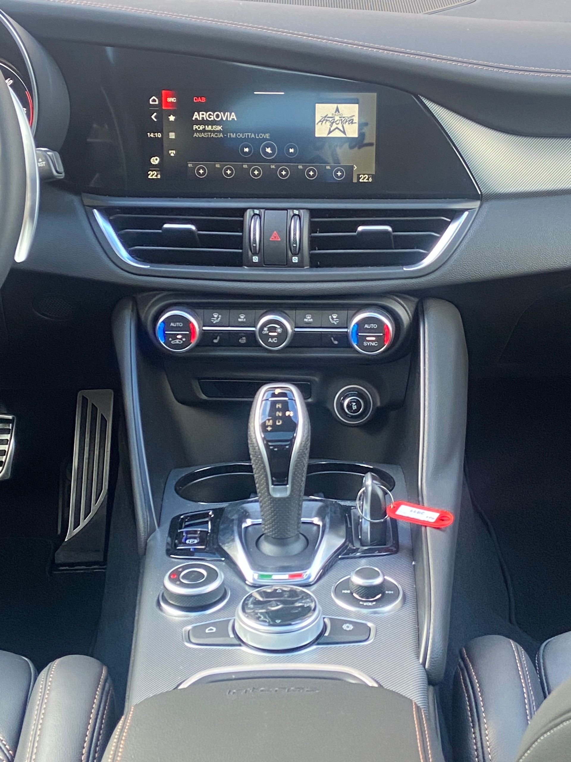 ALFA ROMEO Giulia 2.0 Intensa Sky Q4 AT8-image-11